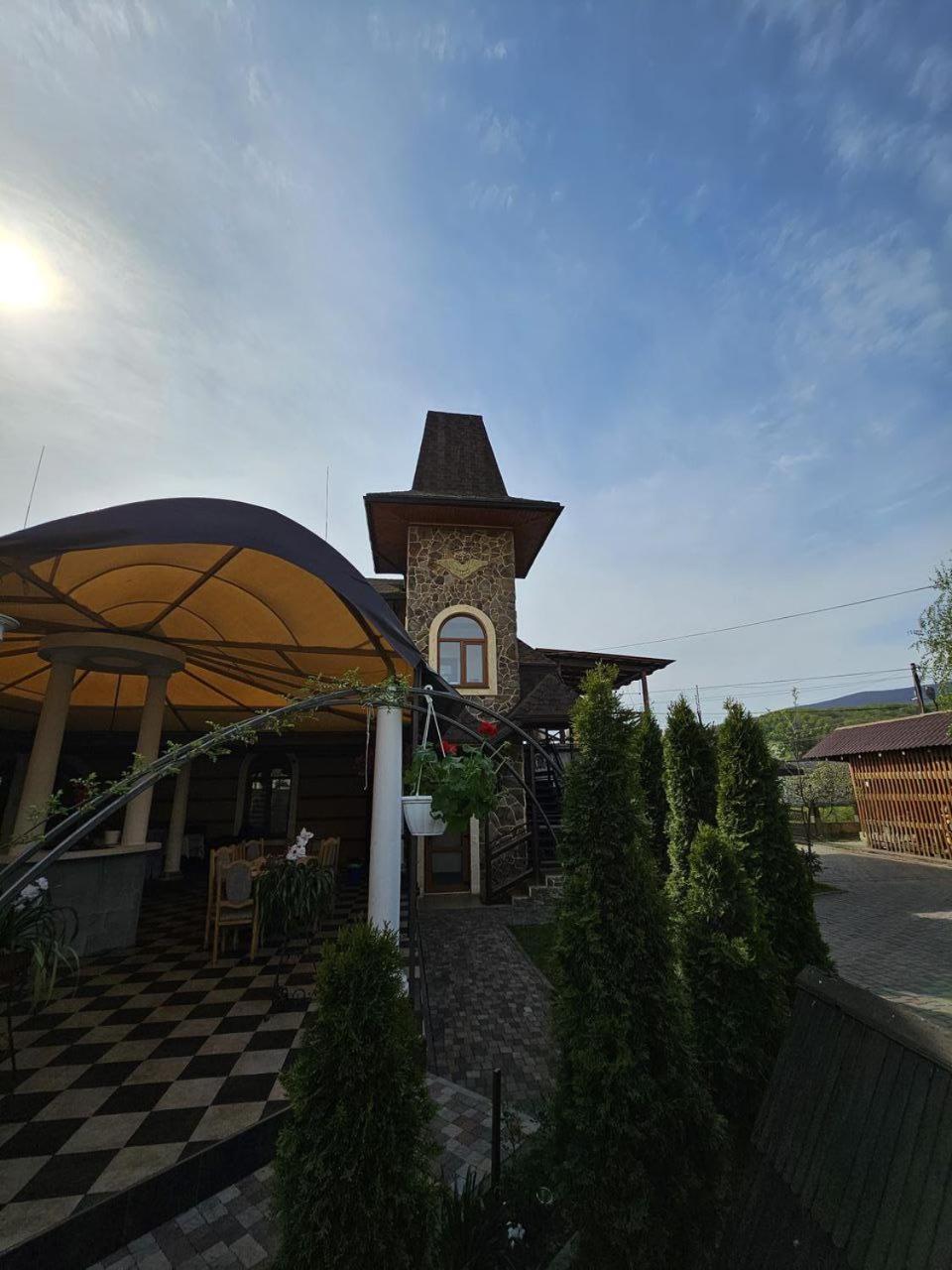 Photo 48