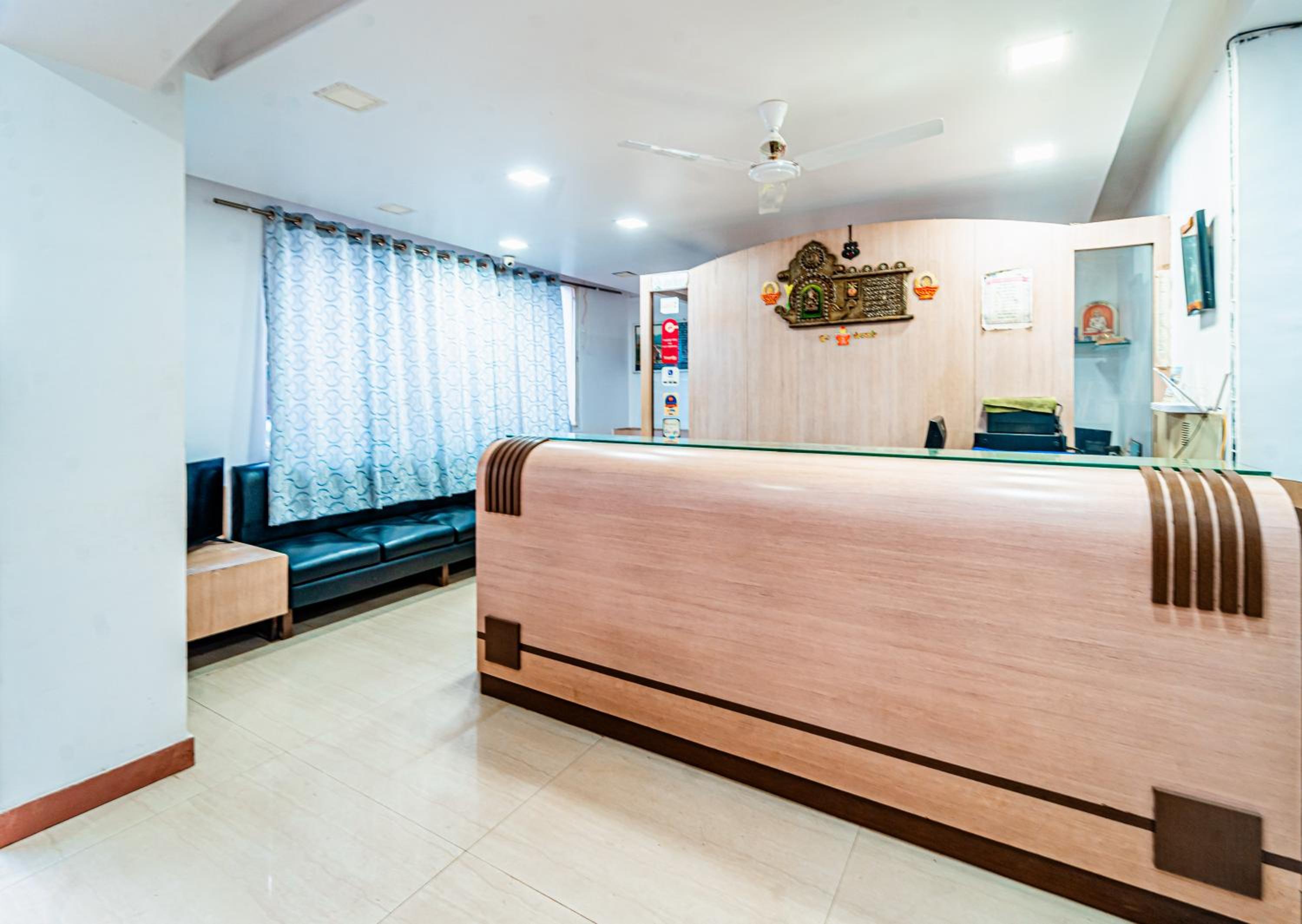 Itsy Hotels Anupam Main Market view 2