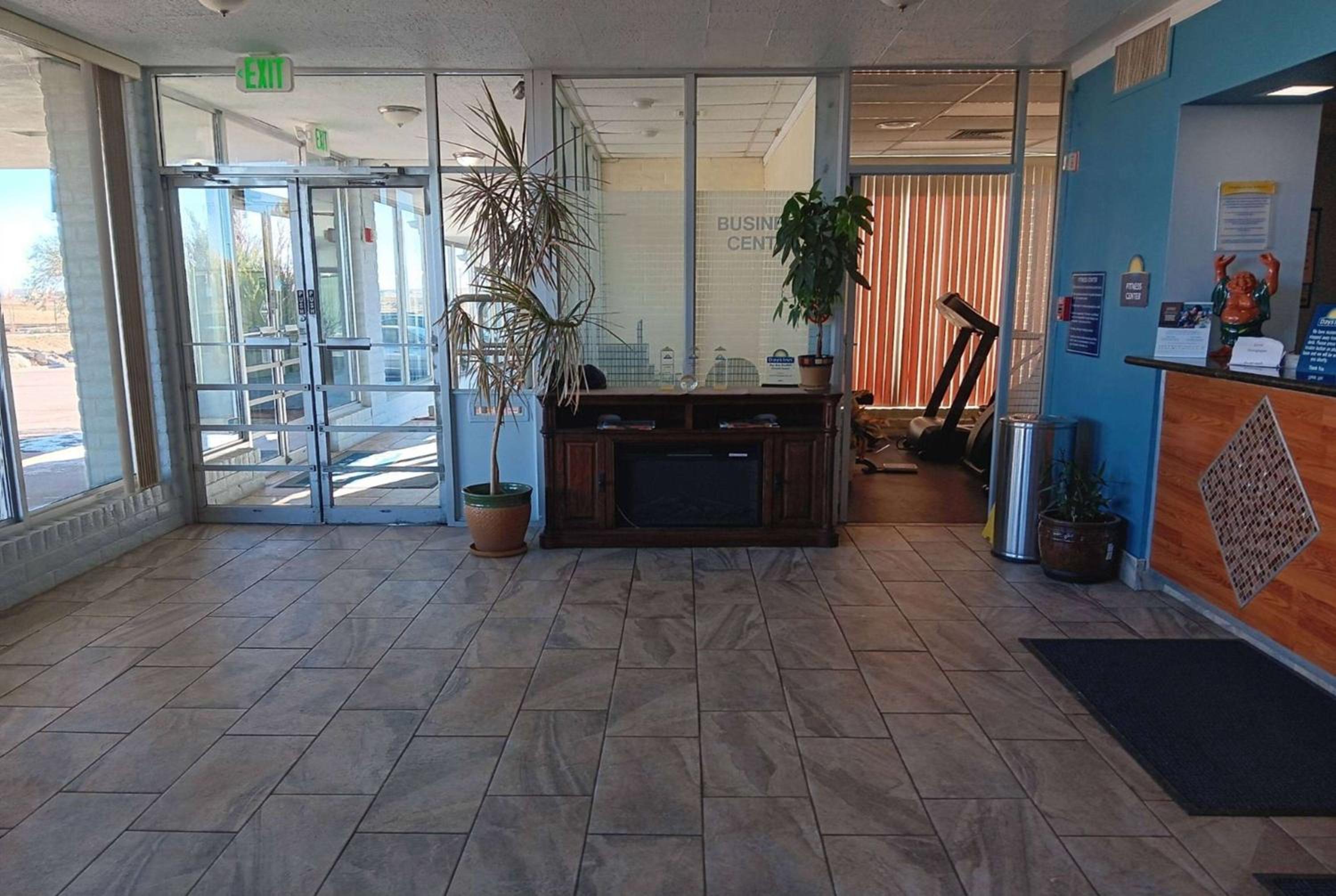 Pueblo Vacations - Days Inn by Wyndham Colorado City - Property Image 5