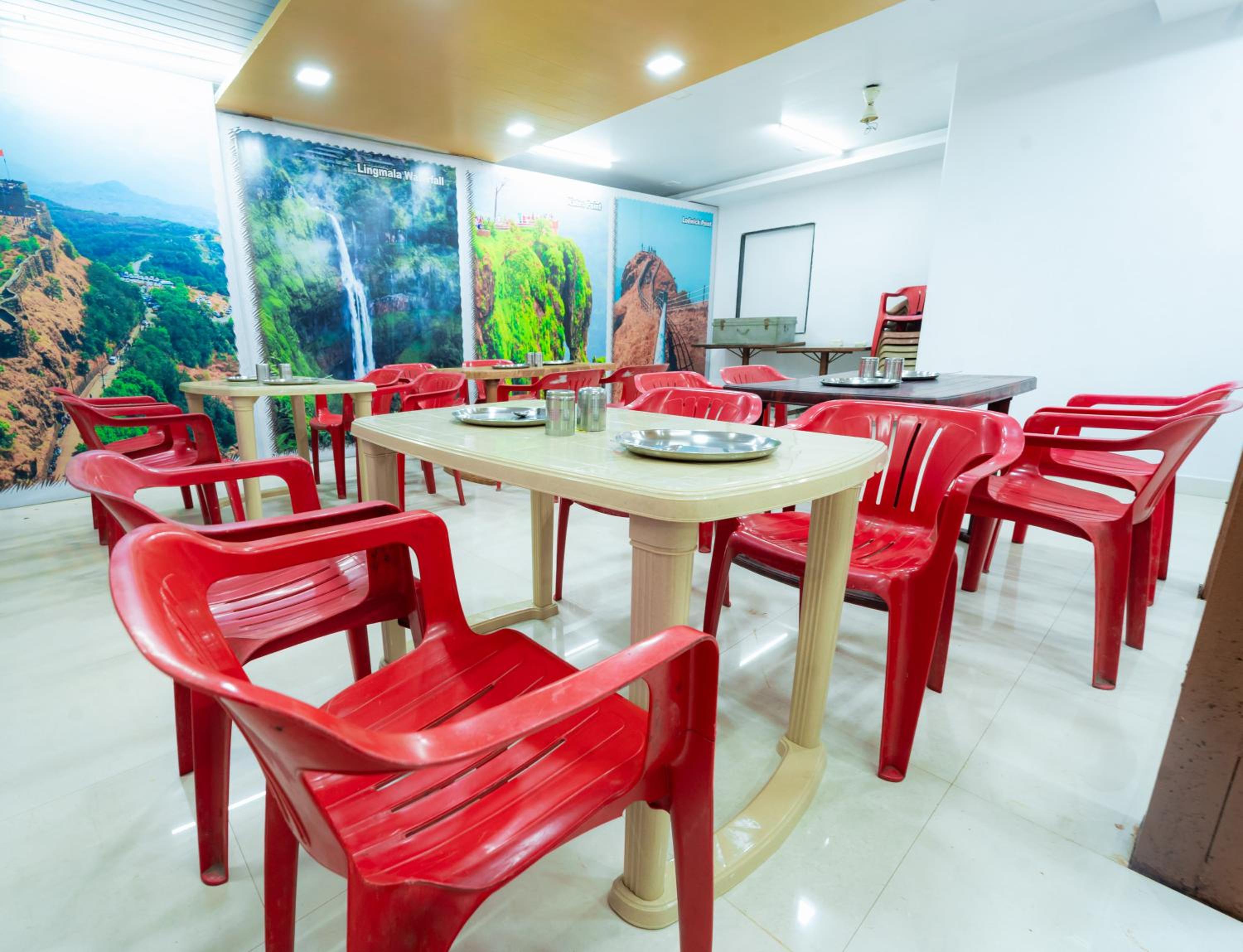 Itsy Hotels Anupam Main Market view 5