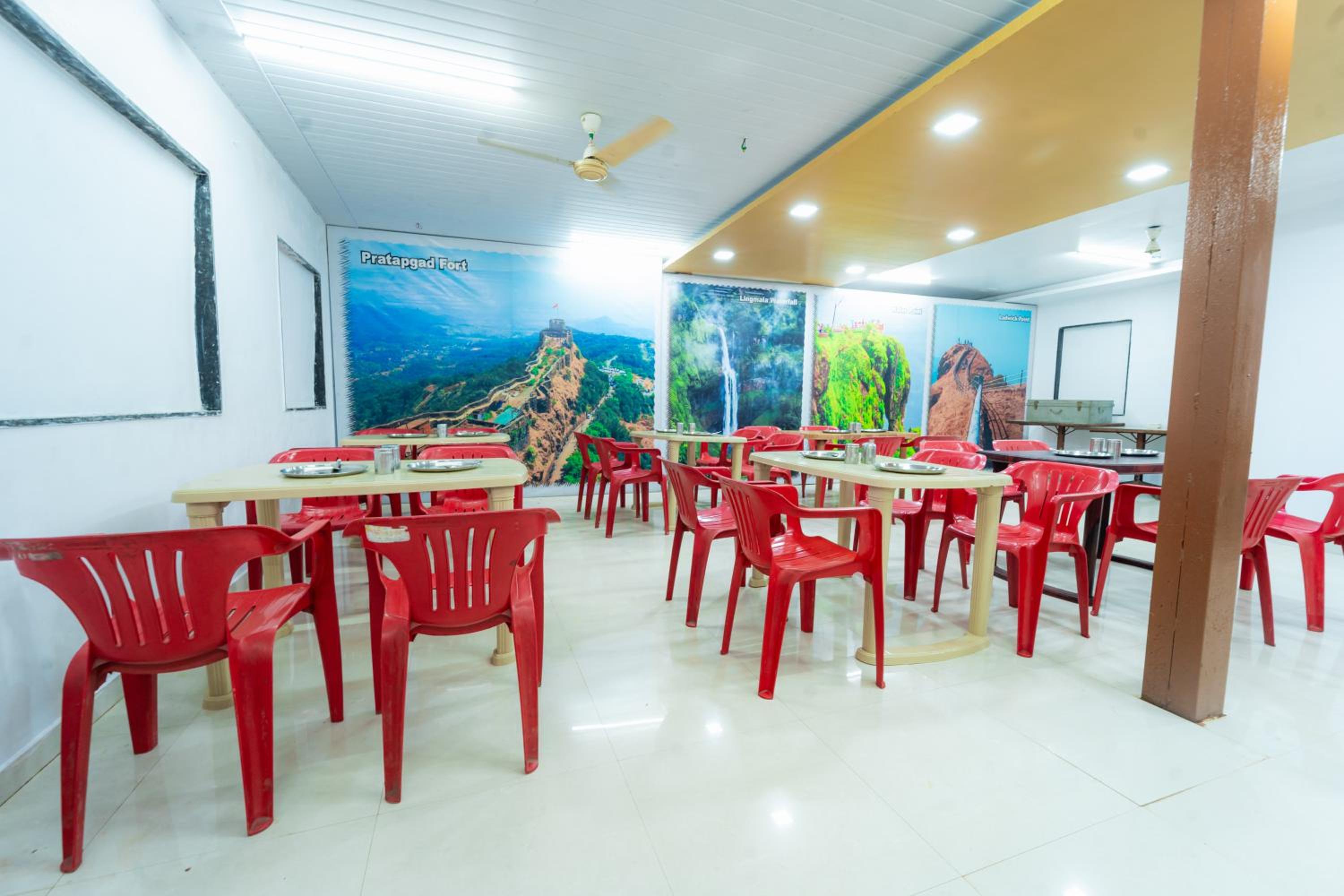 Itsy Hotels Anupam Main Market view 4