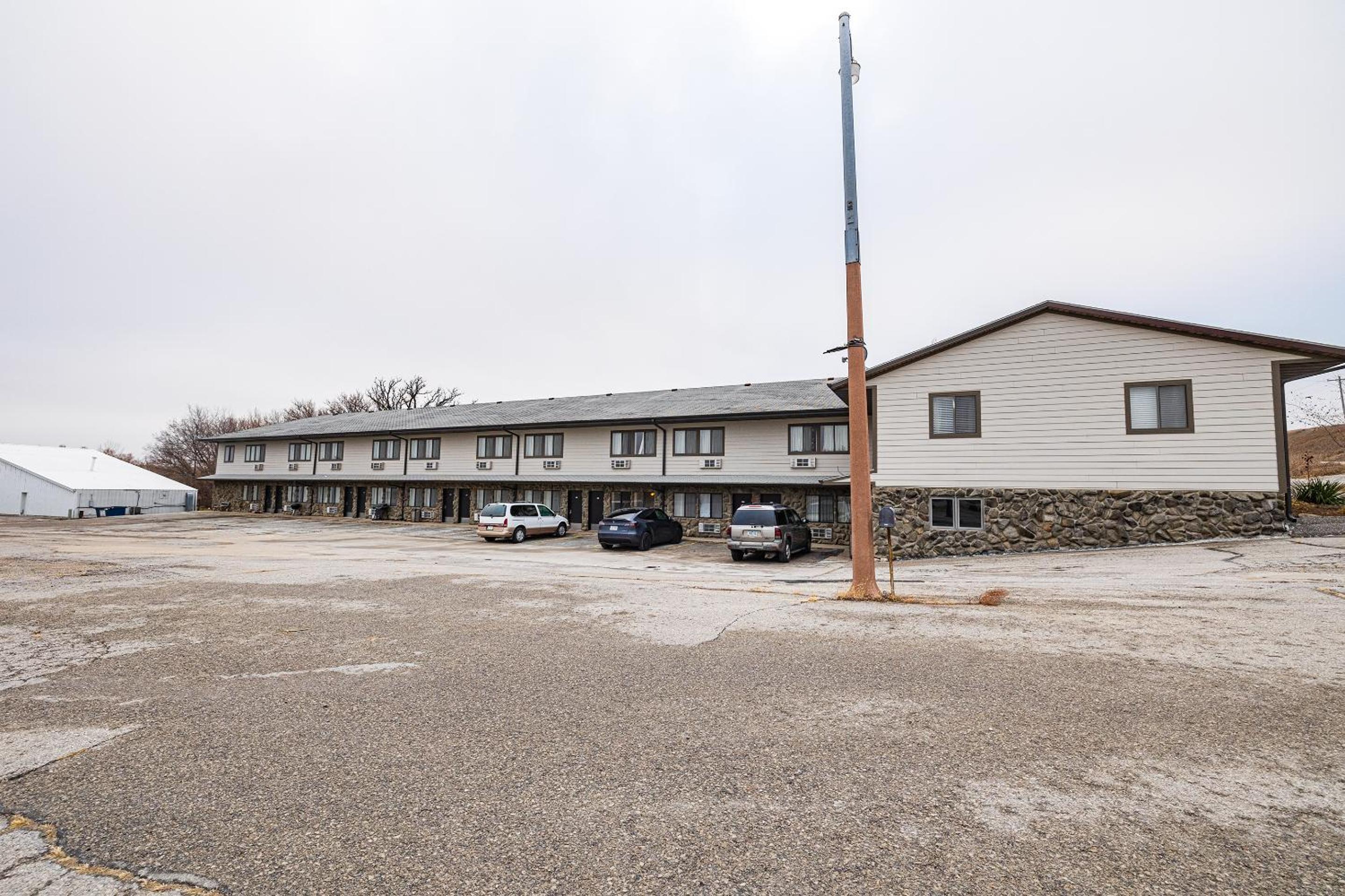 Harlan Inn and Suites By OYO Harlan - Property Image 46