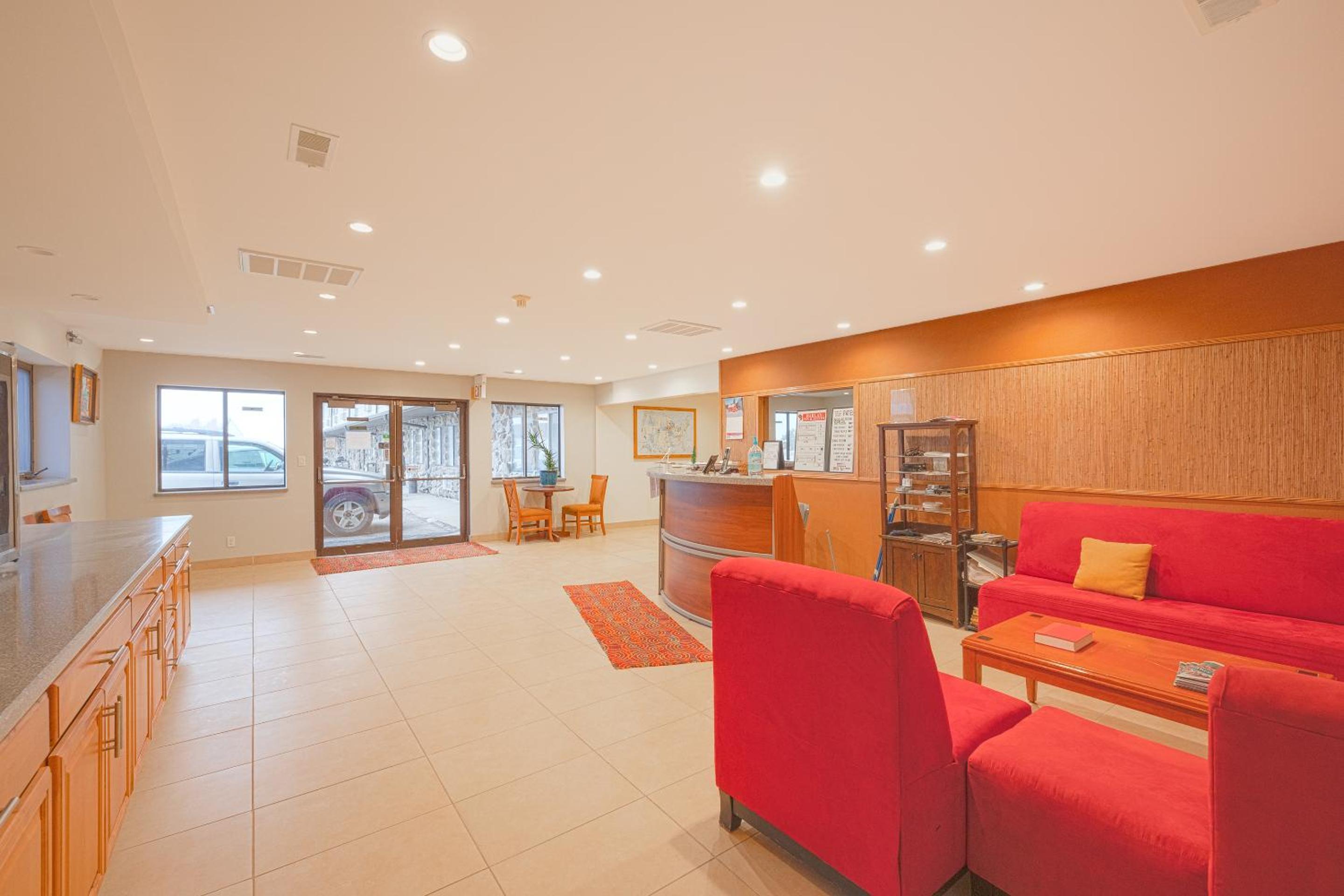 Harlan Inn and Suites By OYO Harlan - Property Image 39