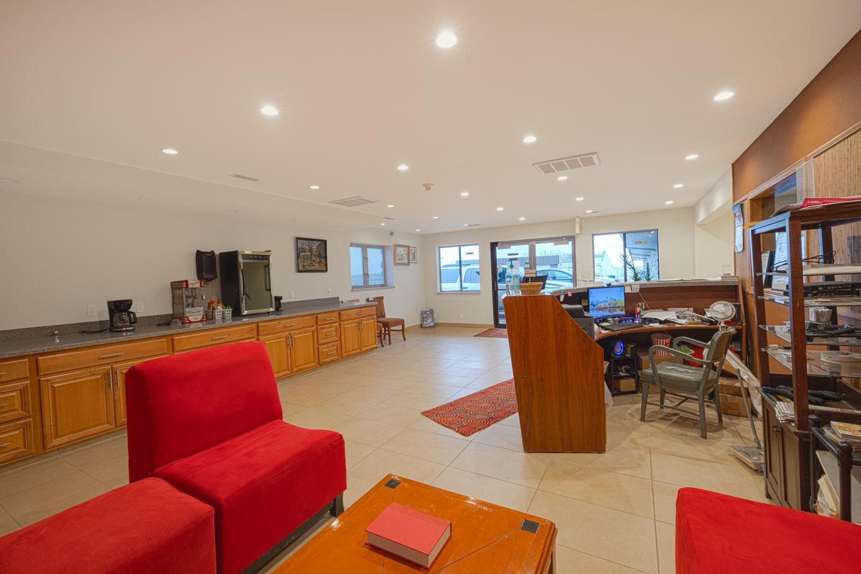 Harlan Inn and Suites By OYO Harlan - Property Image 32