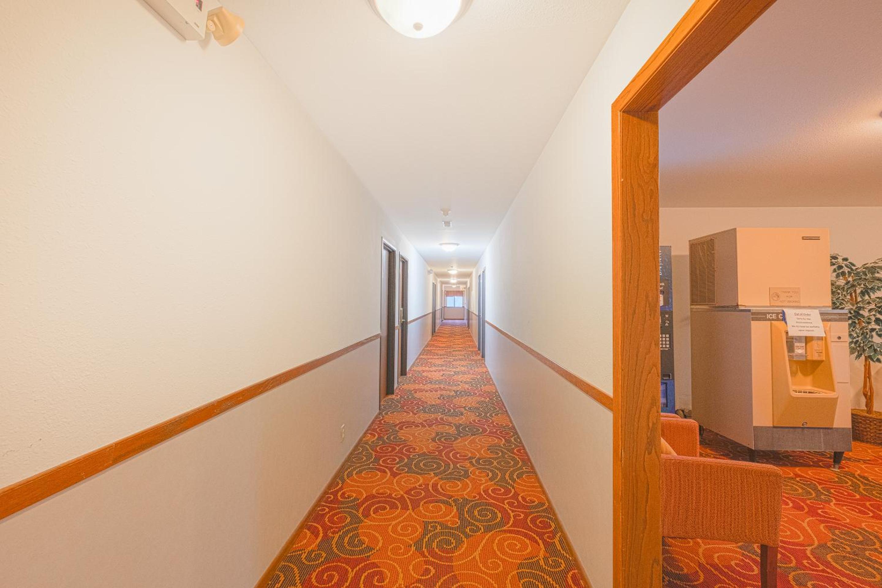 Harlan Inn and Suites By OYO Harlan - Property Image 54