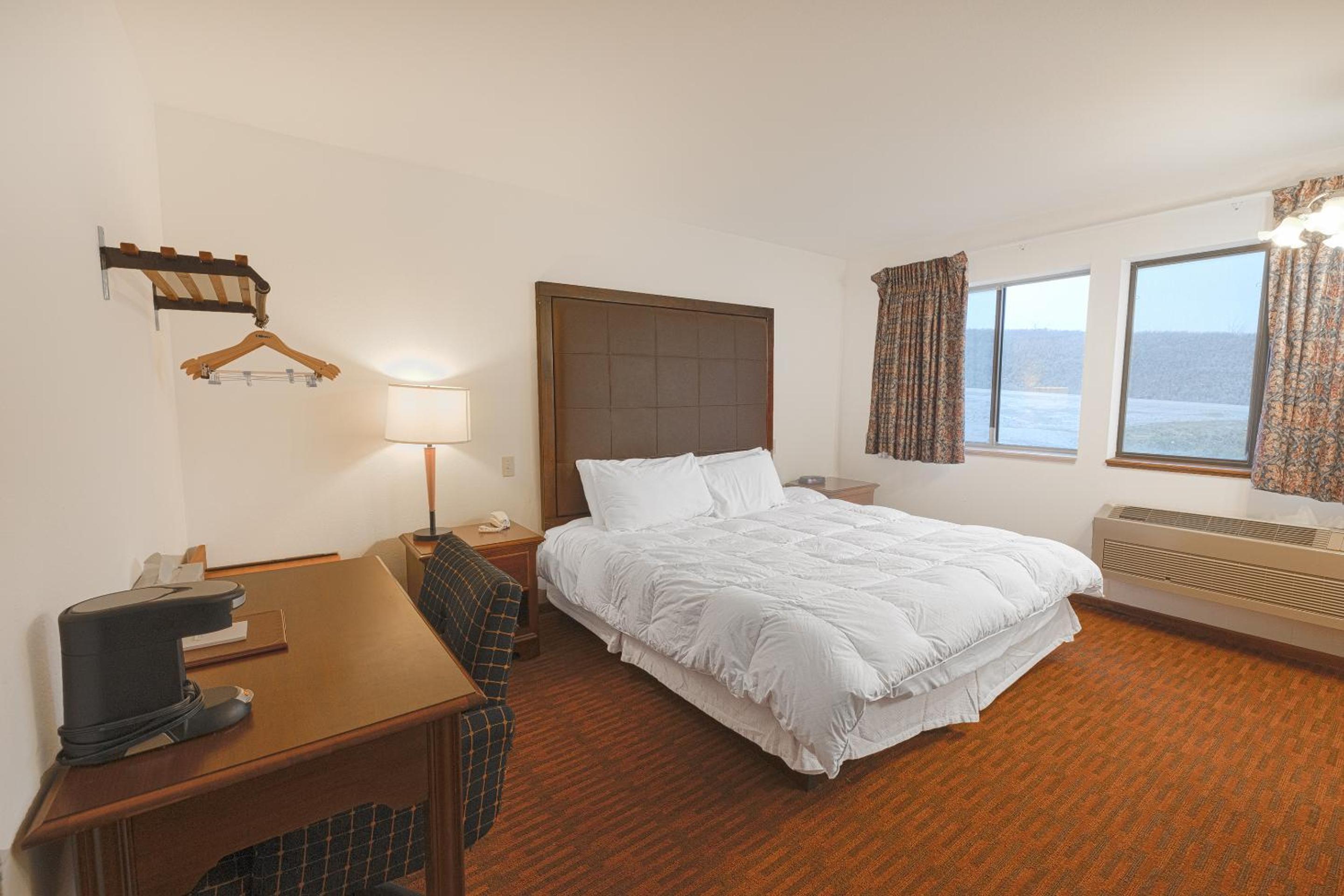 Harlan Inn and Suites By OYO Harlan - Property Image 4