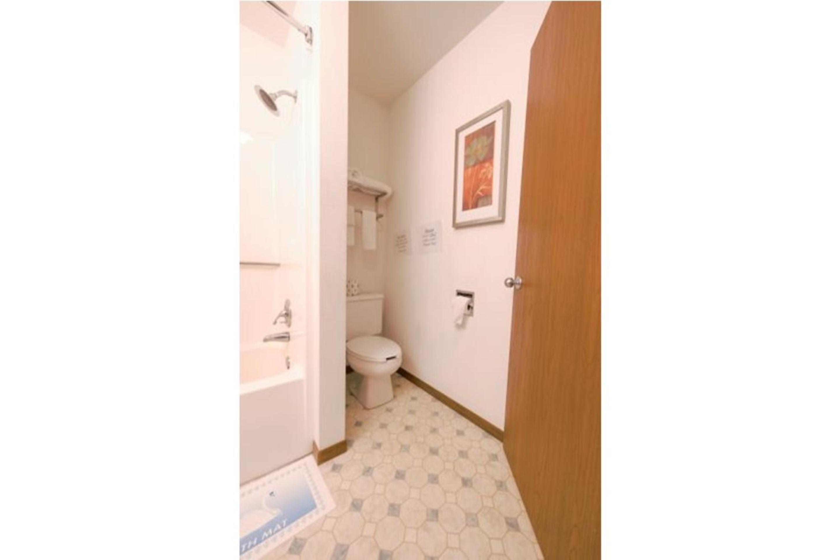 Harlan Inn and Suites By OYO Harlan - Property Image 6