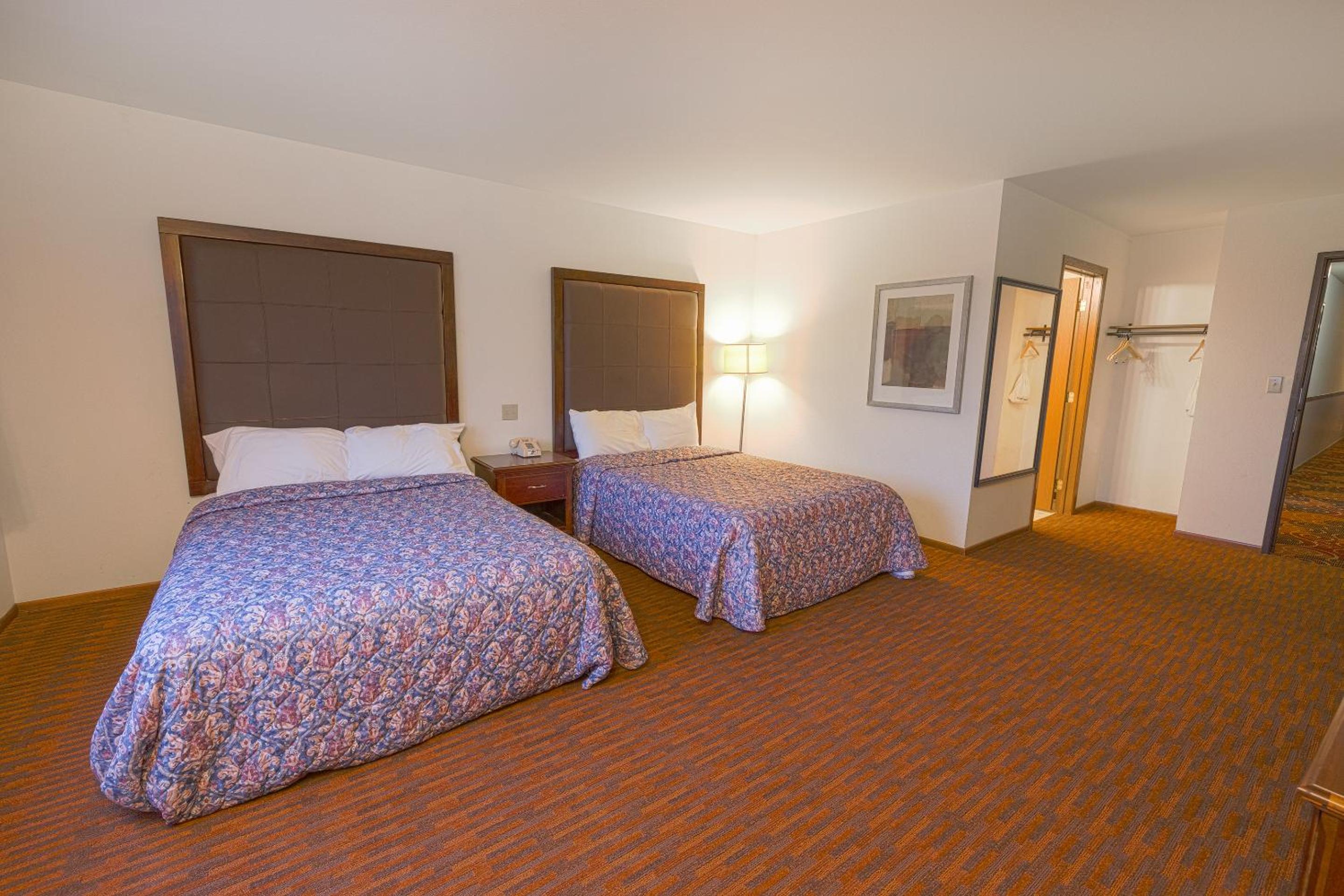 Harlan Inn and Suites By OYO Harlan - Property Image 10