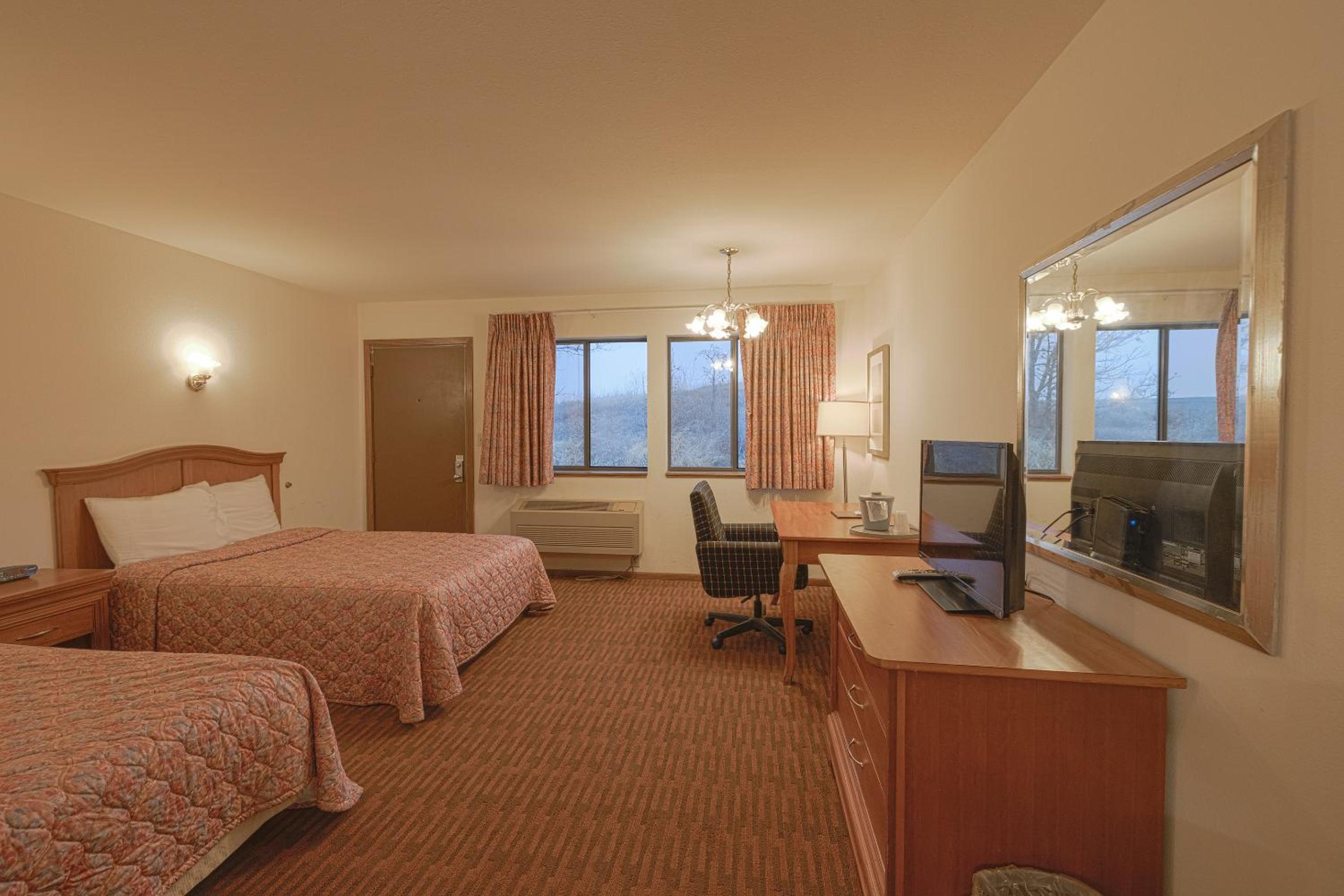 Harlan Inn and Suites By OYO Harlan - Property Image 21