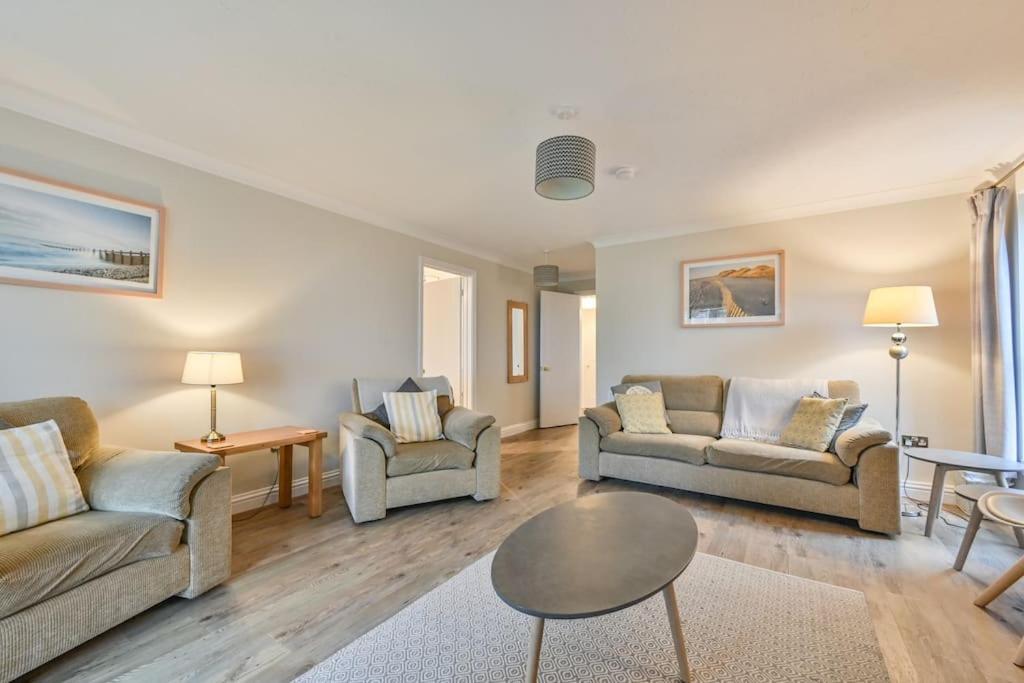 Spacious Sandbanks Apartment near Beach and Bars with Free Parking view 2