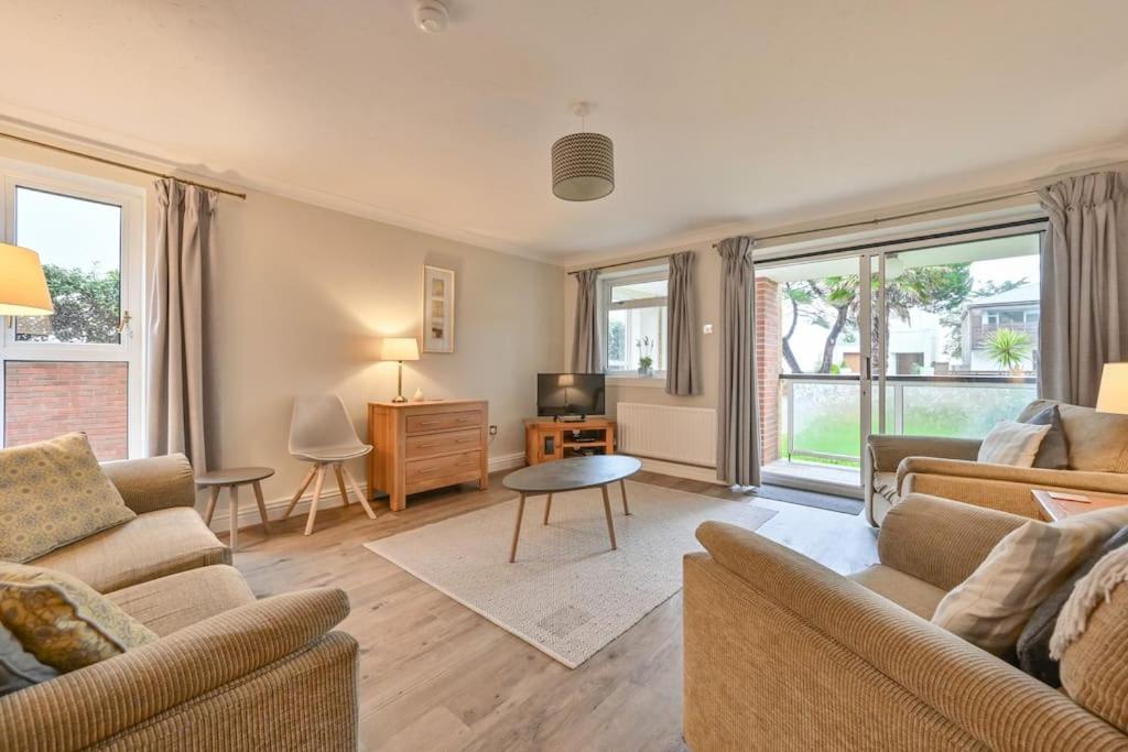 Spacious Sandbanks Apartment near Beach and Bars with Free Parking view 5