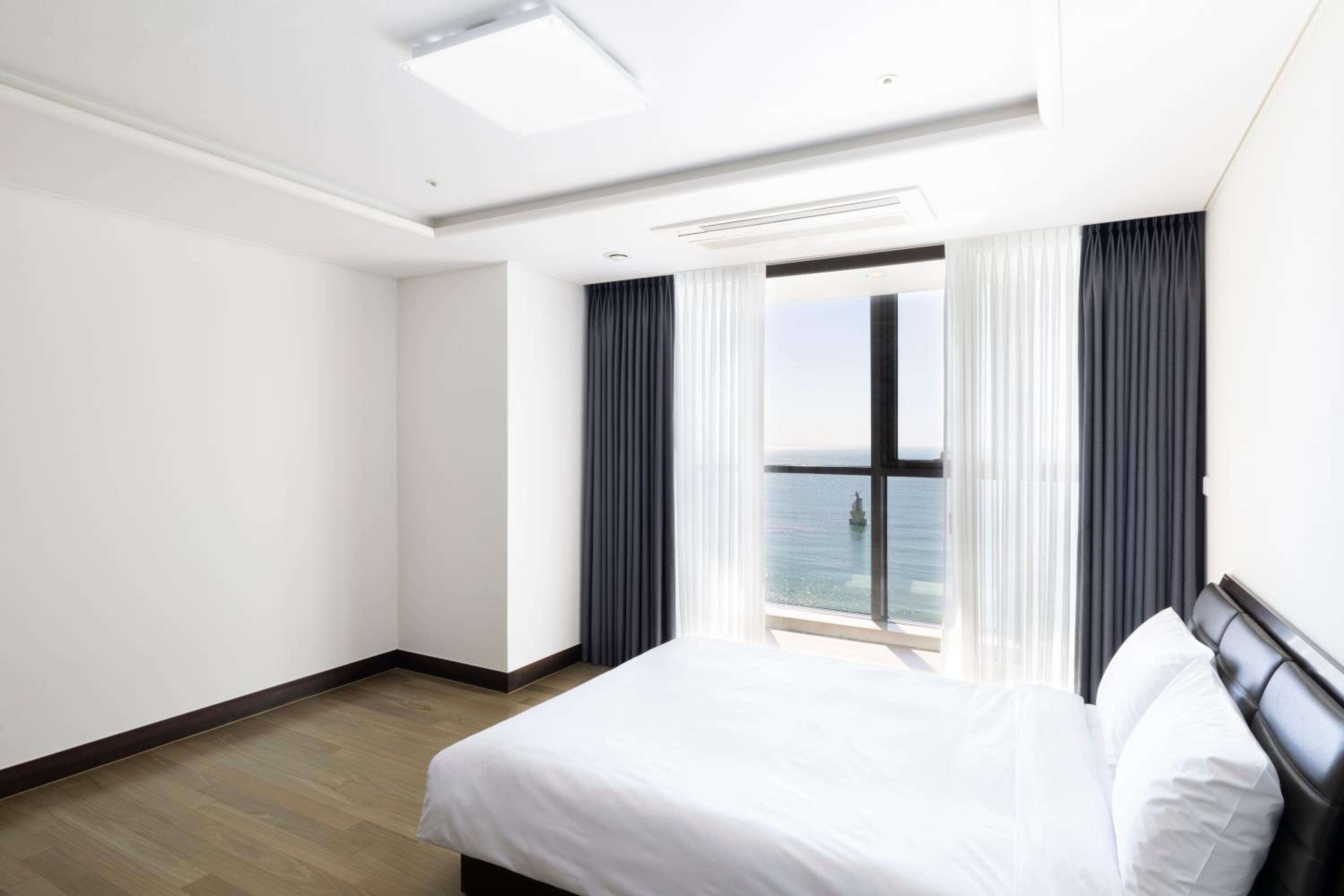 Pale De Cz Condo