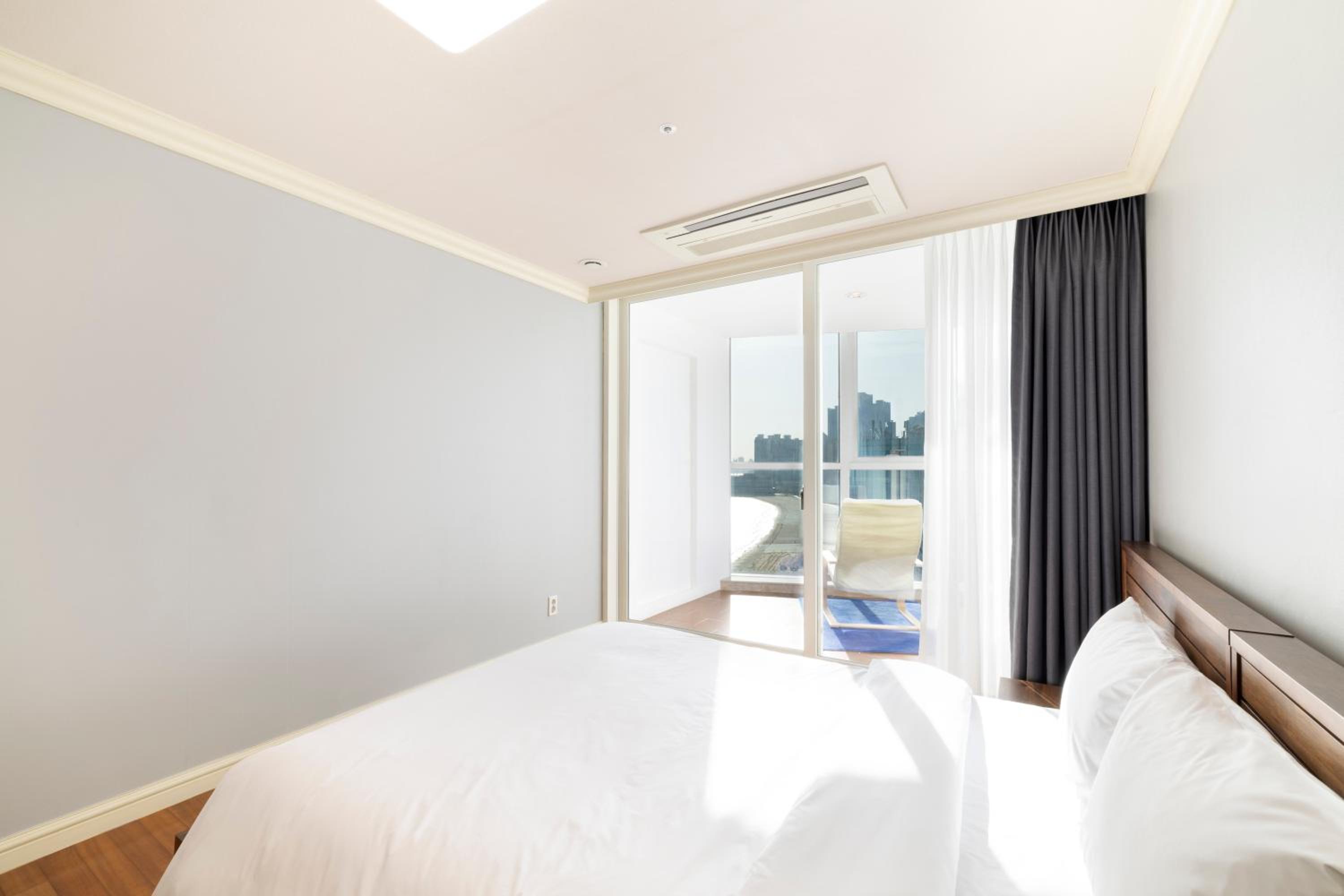Pale De Cz Condo