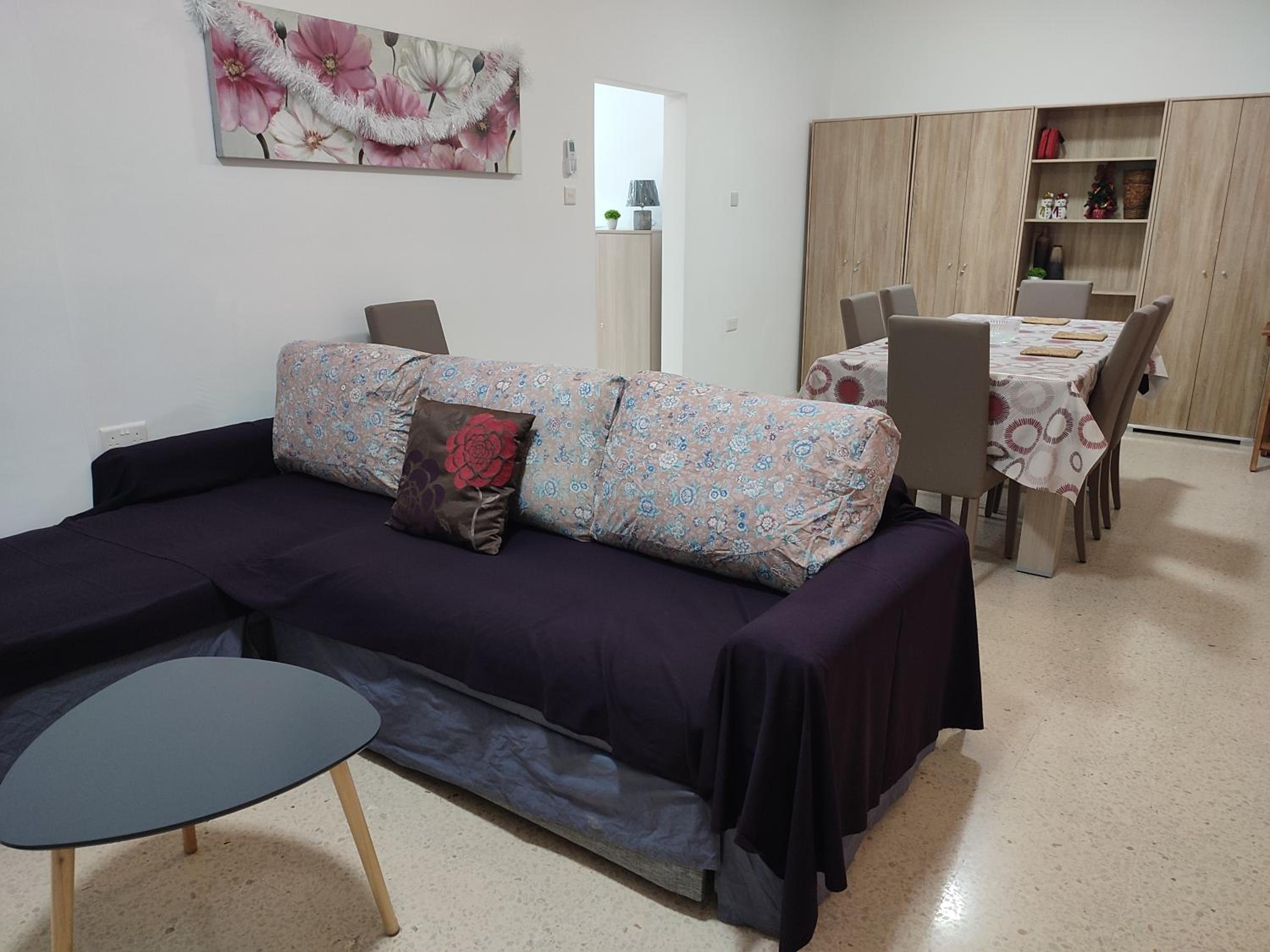 Dolphin Court 3-Bedroom Sea View Apartment in Marsaskala, Malta view 3