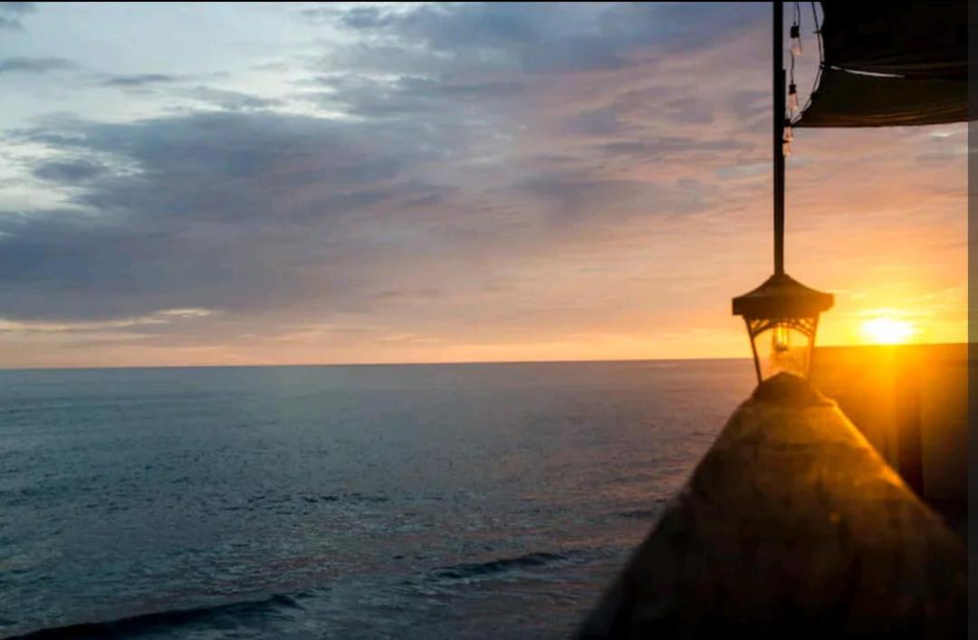 Warm sunset, Loft by the sea view 3
