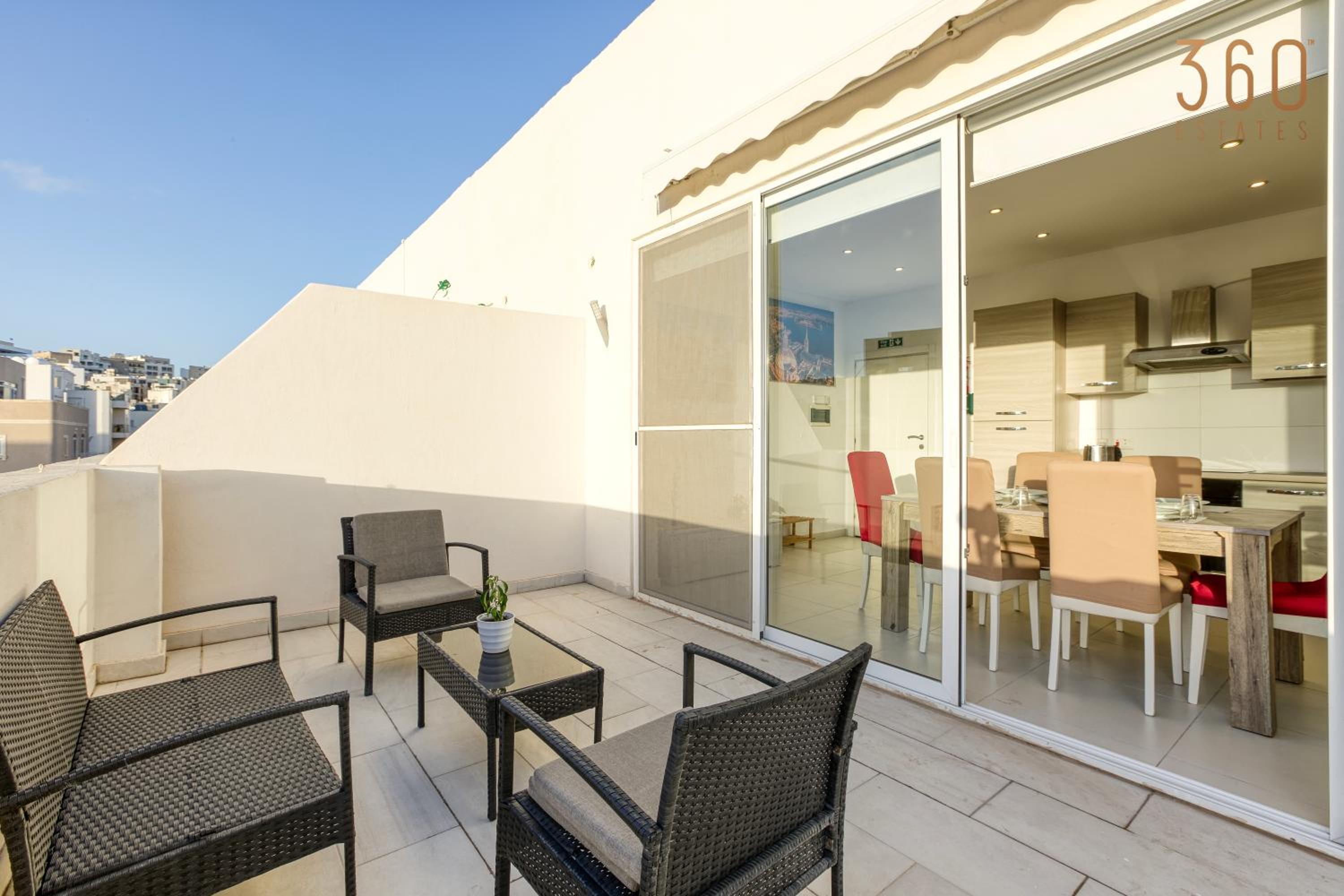 A lovely 1BR penthouse with private terrace & WIFI by 360 Estates view 2