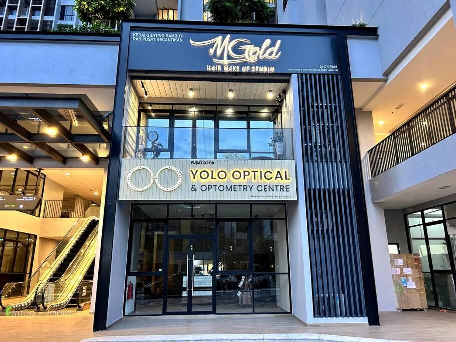 Skytrees Bukit Indah by HCK Dualkey-Unit 2Pax 4Pax