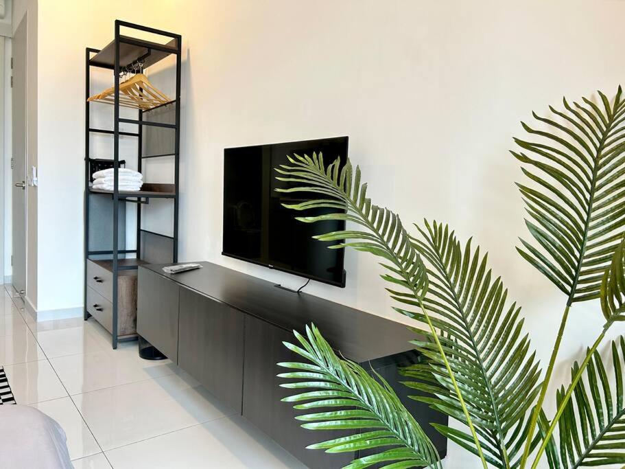 Skytrees Bukit Indah by HCK Dualkey-Unit 2Pax 4Pax