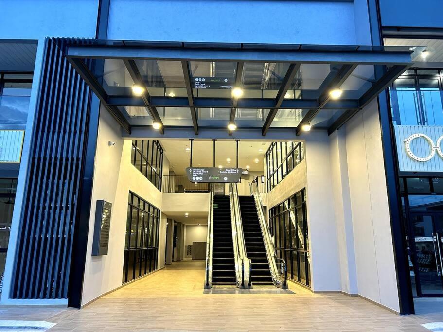 Skytrees Bukit Indah by HCK Dualkey-Unit 2Pax 4Pax