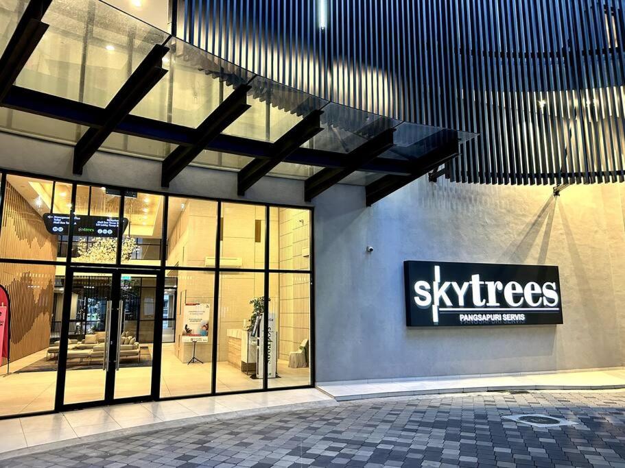 Skytrees Bukit Indah by HCK Dualkey-Unit 2Pax 4Pax