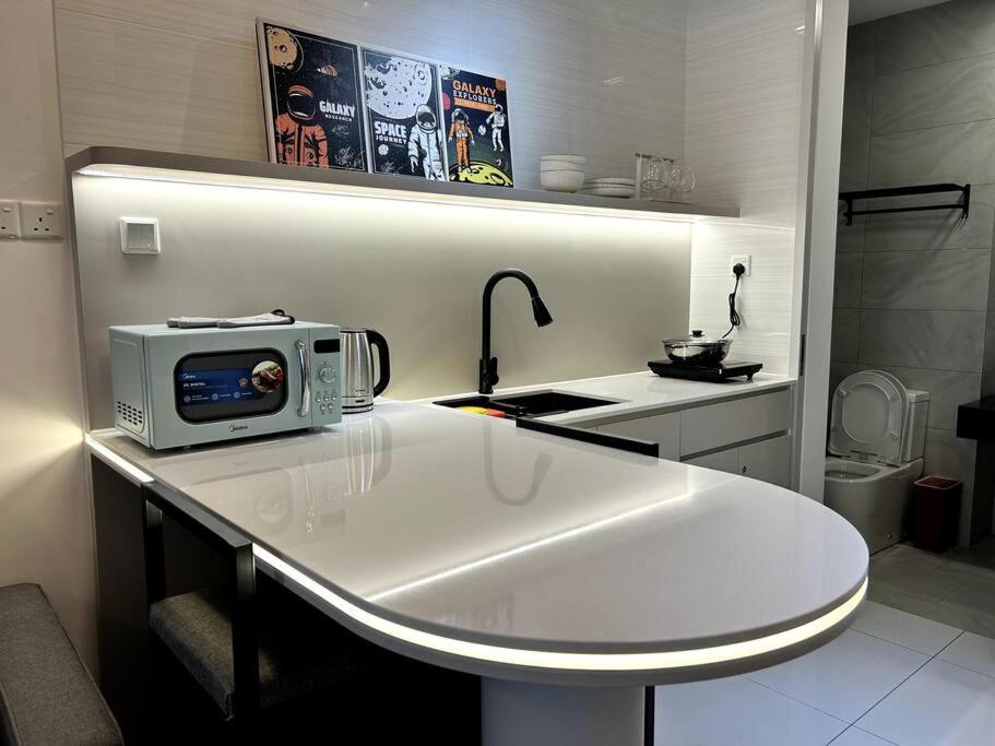 Skytrees Bukit Indah by HCK Dualkey-Unit 2Pax 4Pax