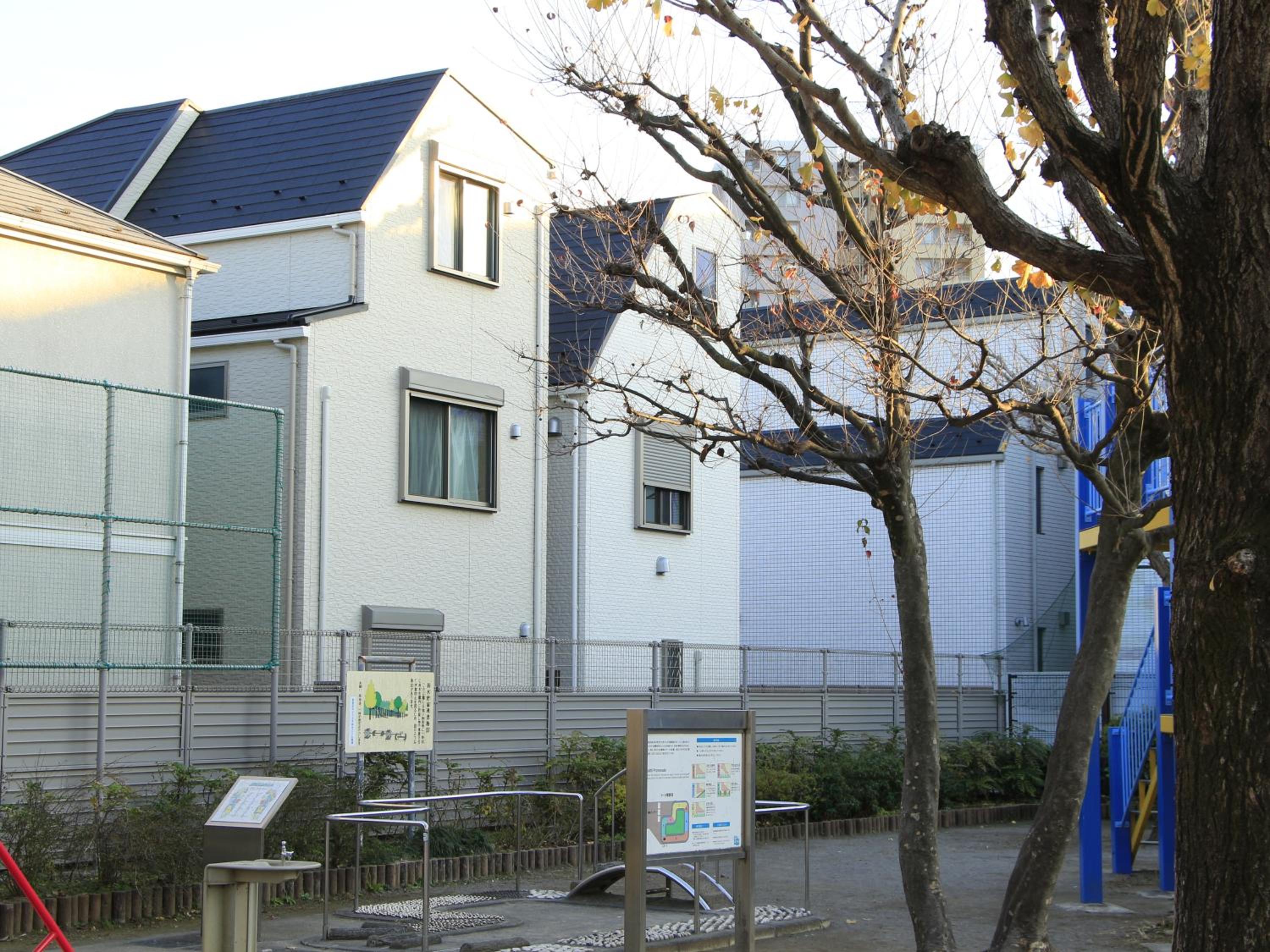 New building Shinjuku area town house
