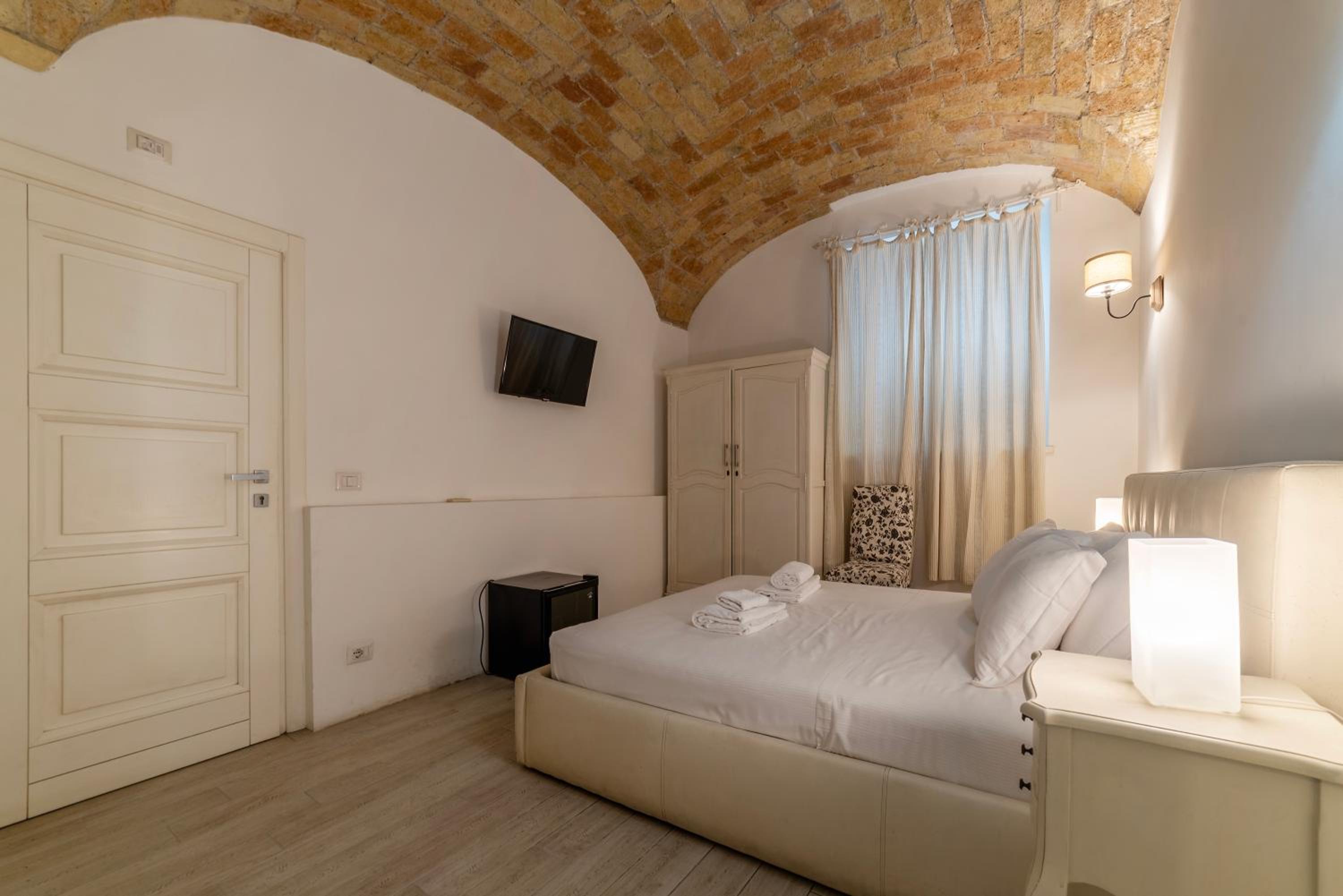 Major 93 Guesthouse
