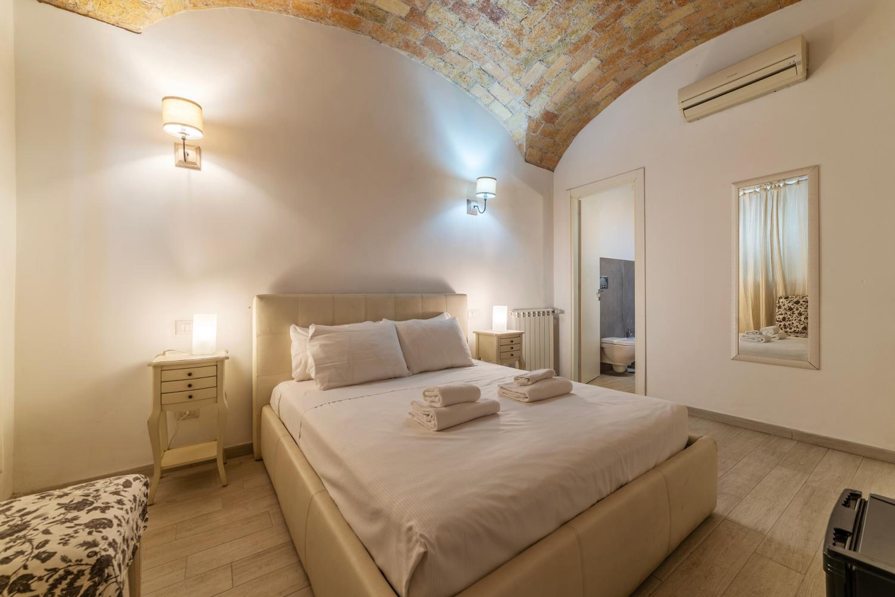 Major 93 Guesthouse