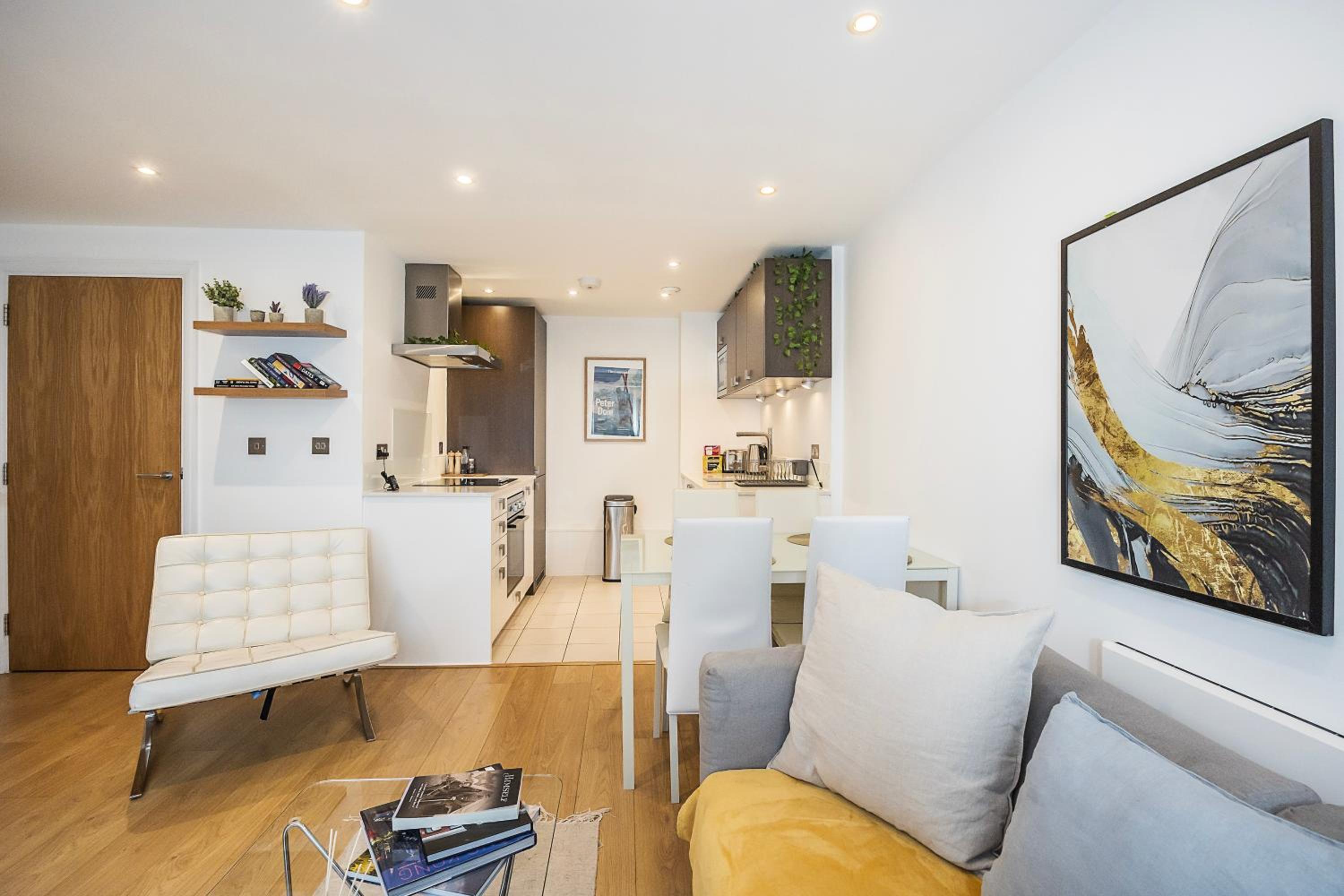 Urban Oasis with Views in Old St