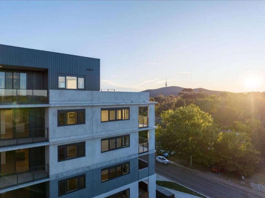 Brand New 2B1B Apt @ Inner North of Canberra