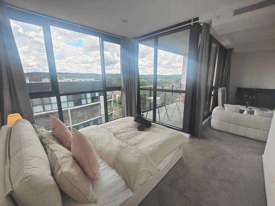 Brand New 2B1B Apt @ Inner North of Canberra