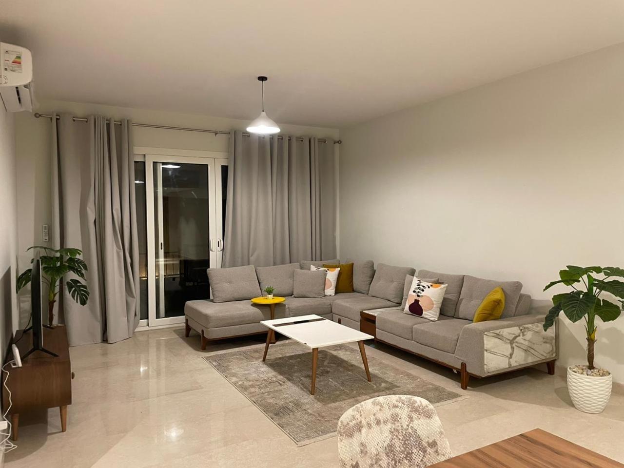 Access-Apartment with garden and shared pool