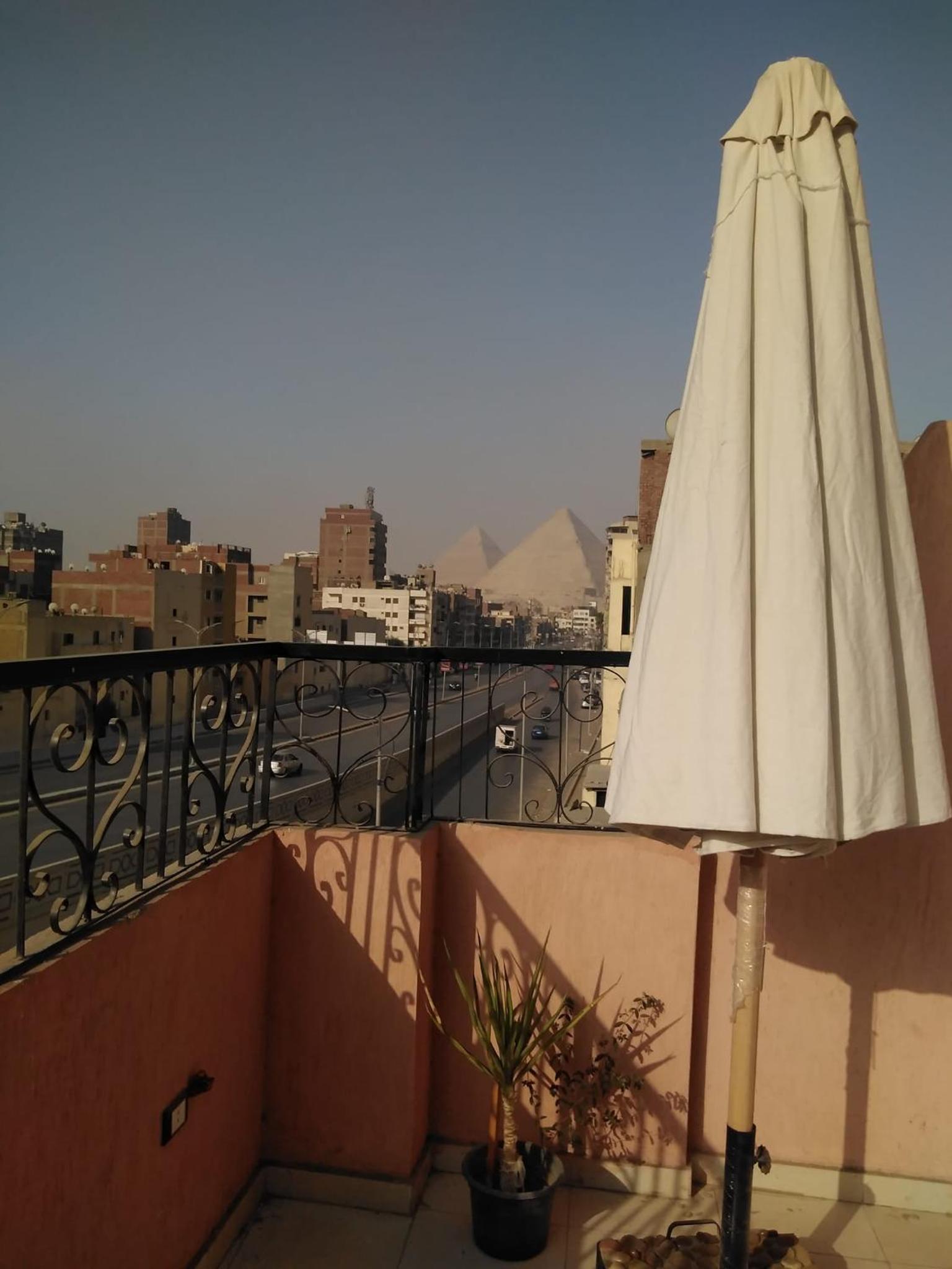 Pyramids Road