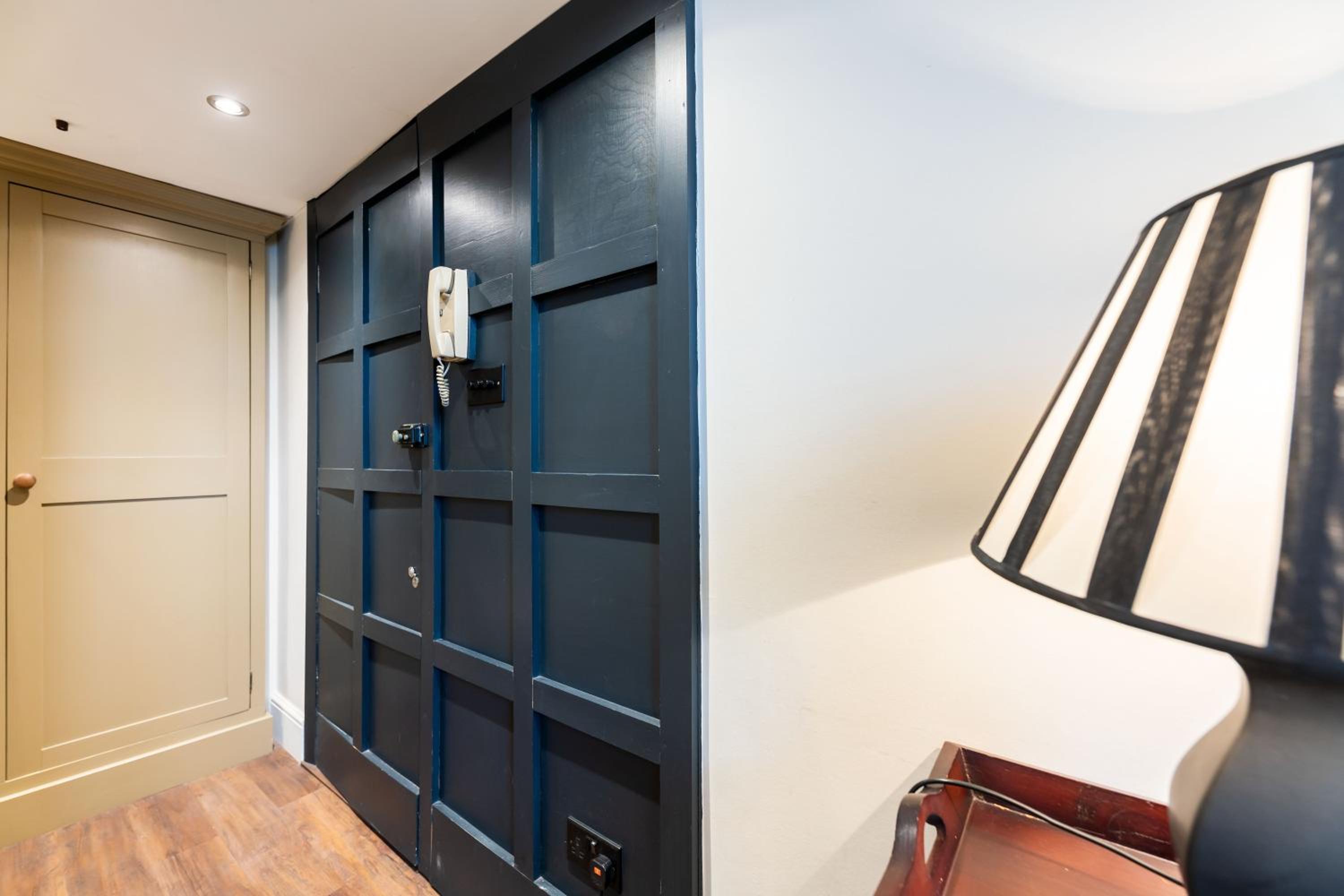 Luxury One Bedroom Mezzanine in Paddington