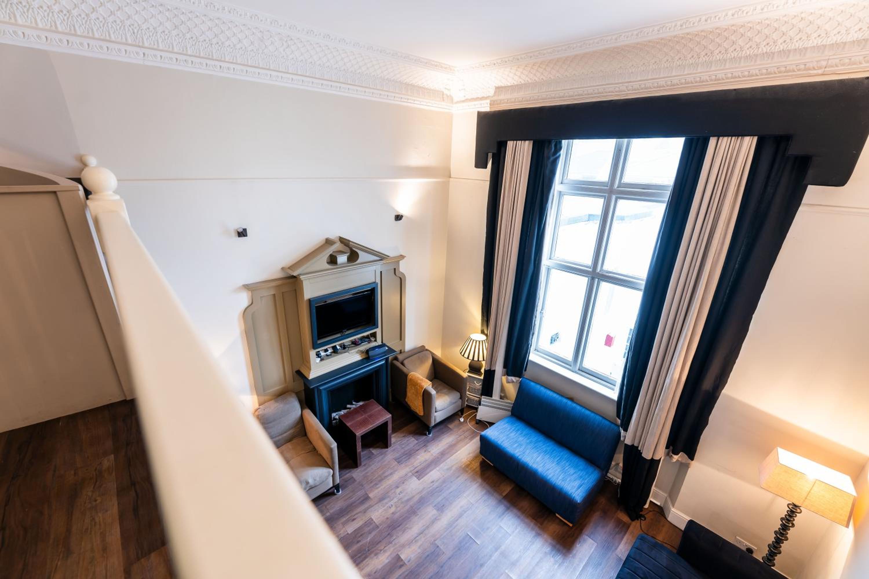 Luxury One Bedroom Mezzanine in Paddington