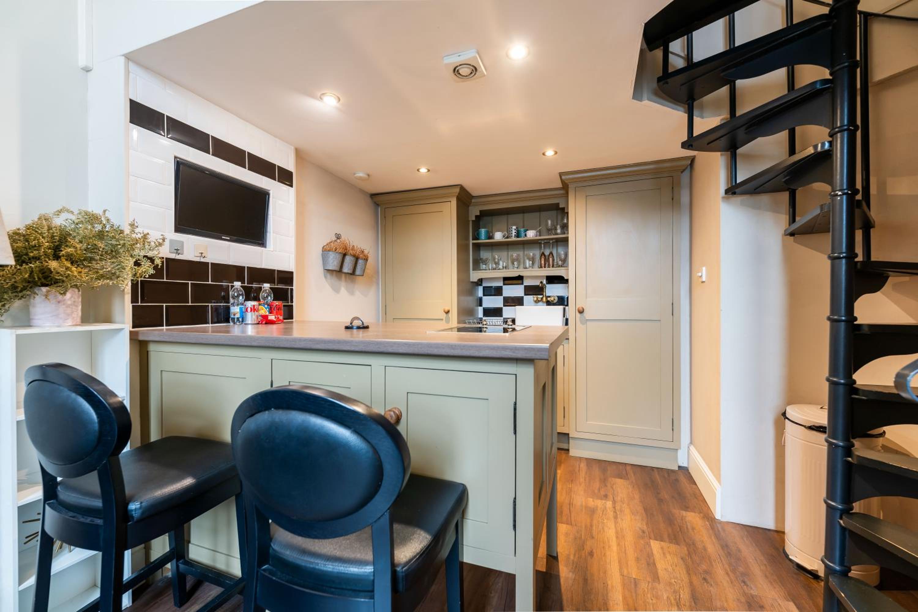 Luxury One Bedroom Mezzanine in Paddington