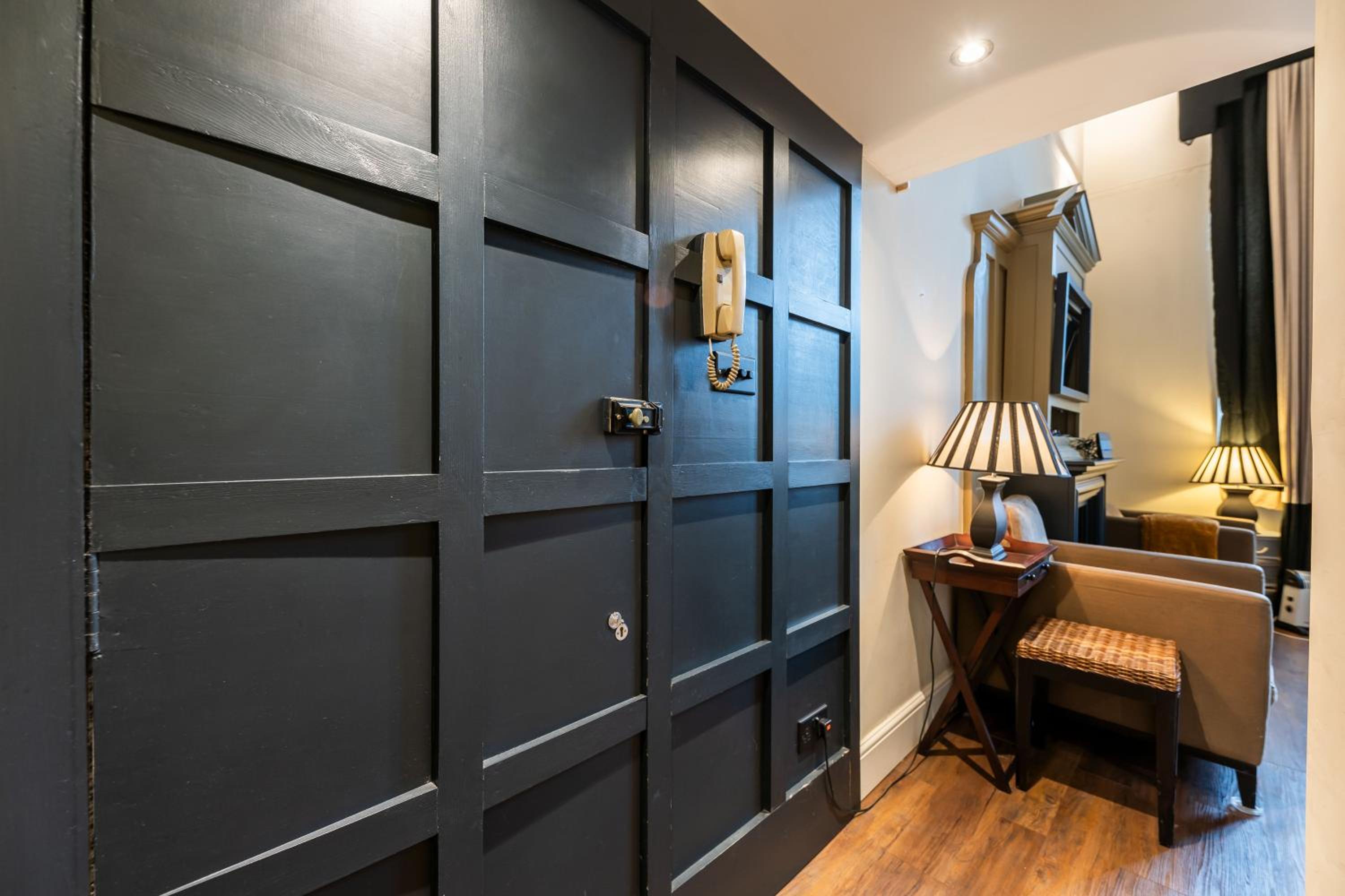 Luxury One Bedroom Mezzanine in Paddington