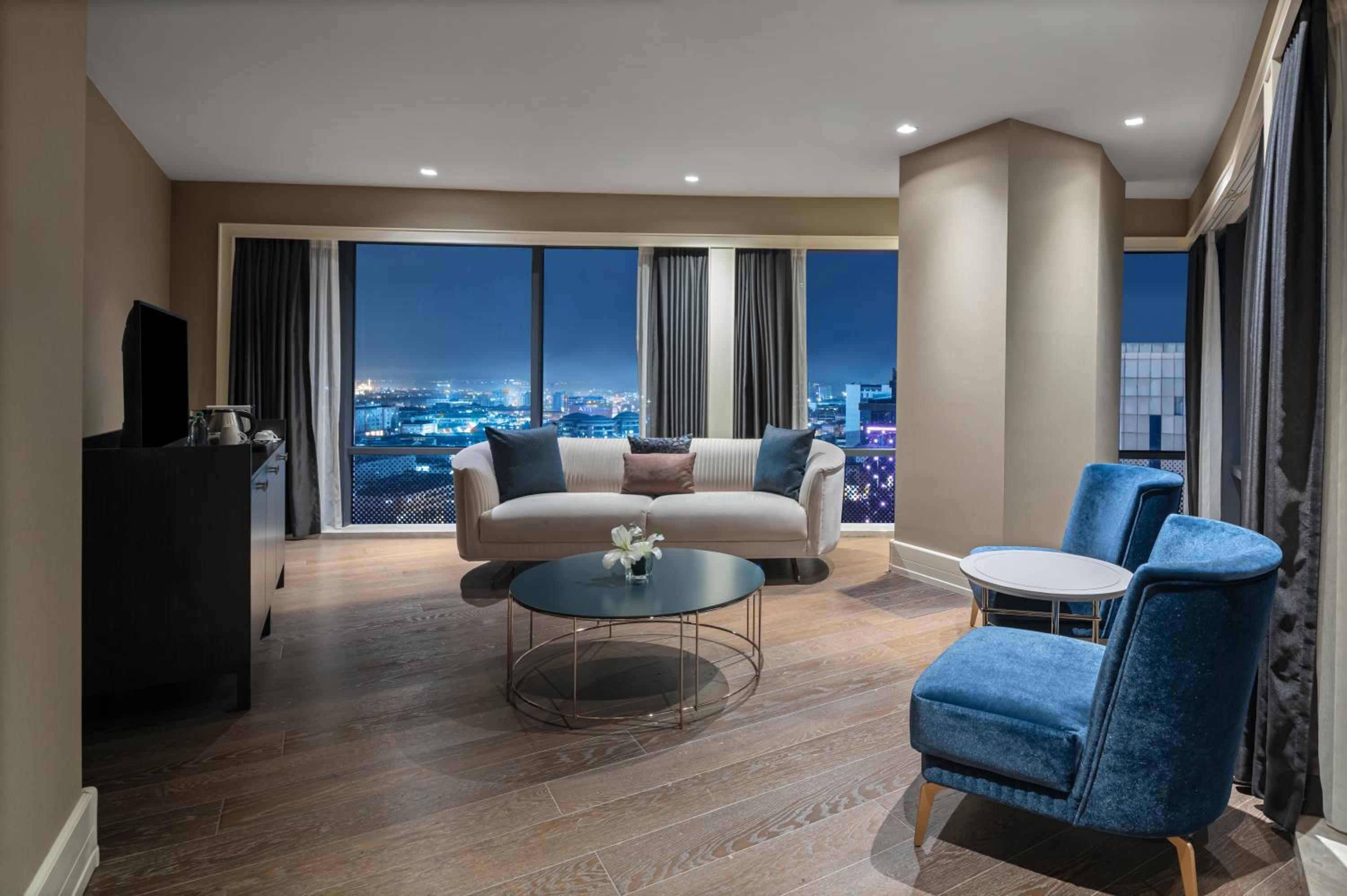 Windsor Hotel & Convention Center Istanbul - Image 9