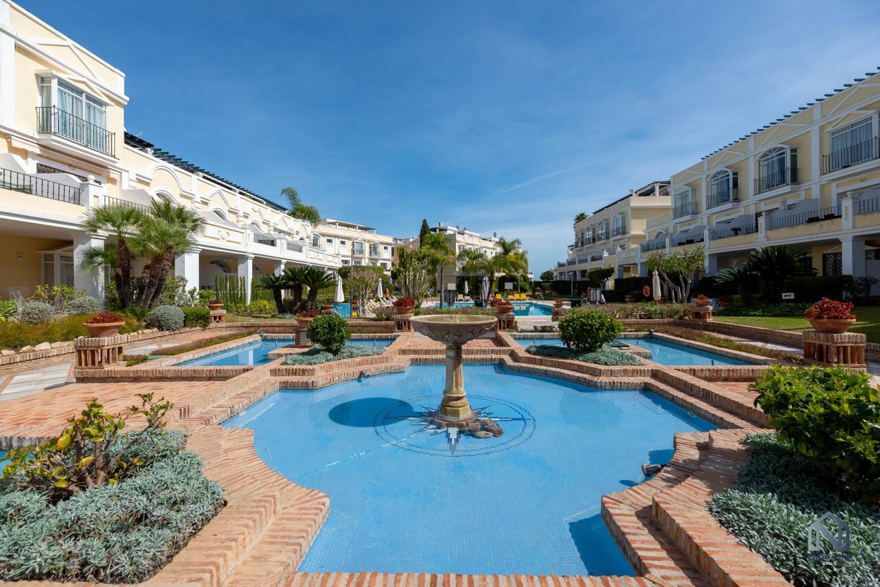 Newly Refurbished 2 BDRM Amazing Complex w Pools view 5