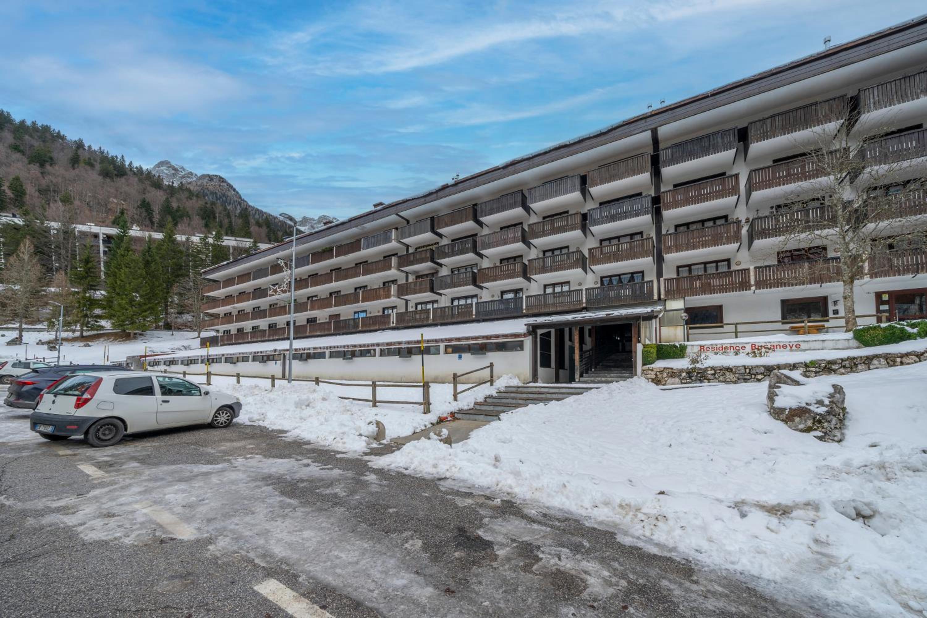 GuestHost - Canin Mountain Lodge