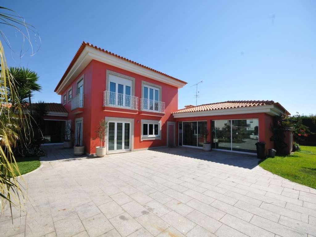 Quaint Esposende Villa - 5 Bedrooms - Villa Esposende Retreat - Fenced Private Pool amd Access to Tennis Court - Braga view 5