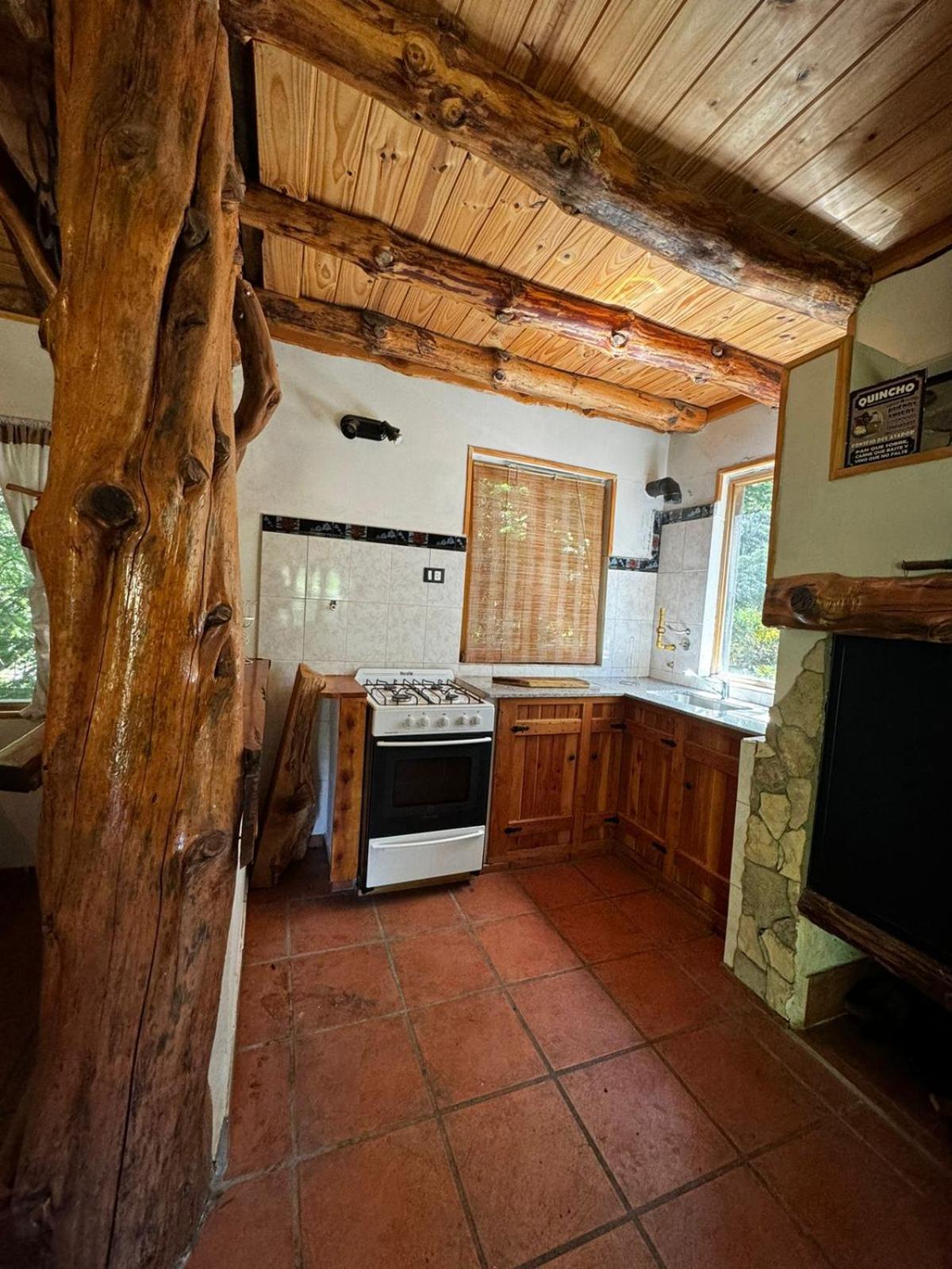 Cabaña El quincho de Bandurrias MELIQUINA