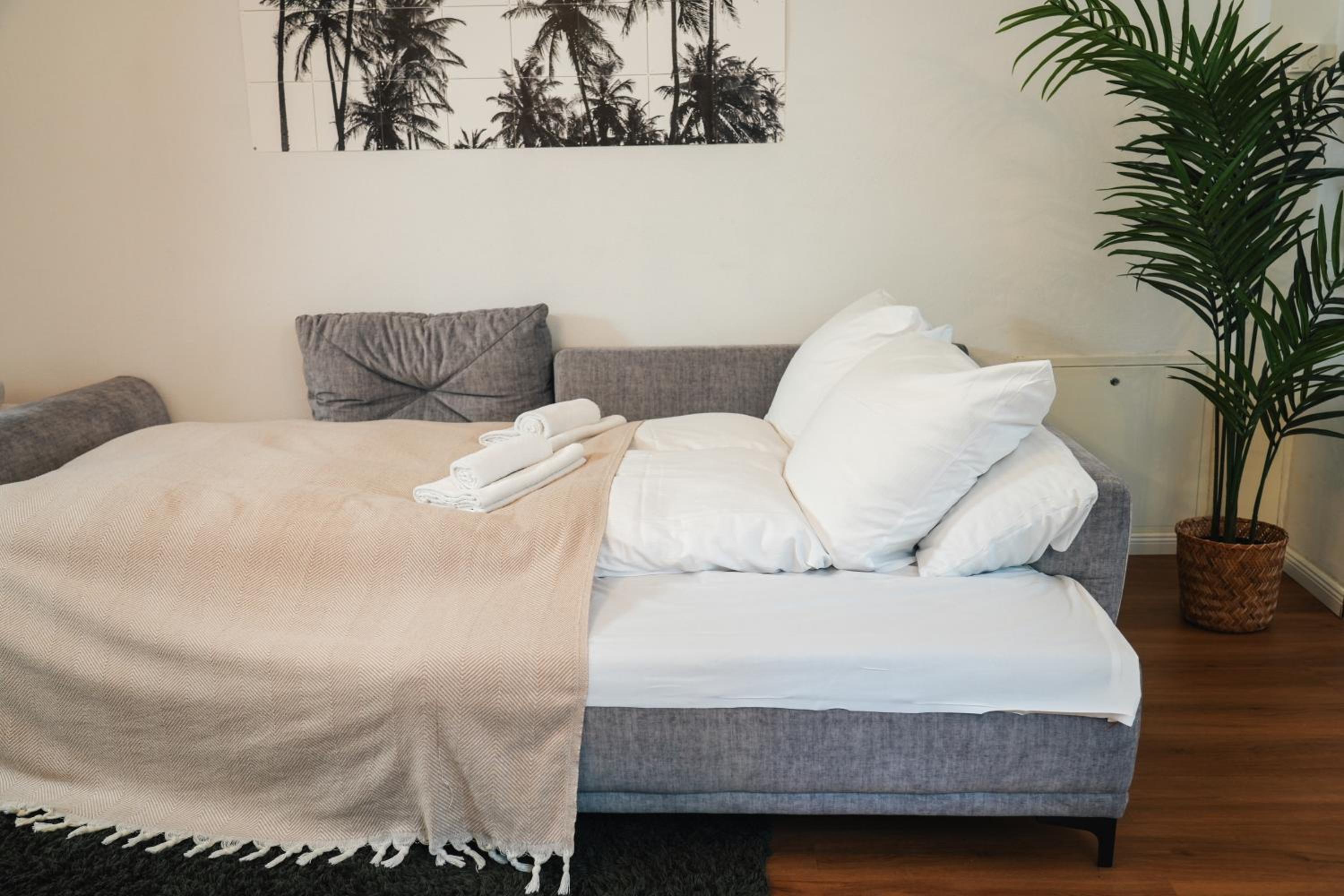 Global Living - Design Apartment I Central I Beamer I Kitchen I Terrace I Berlin