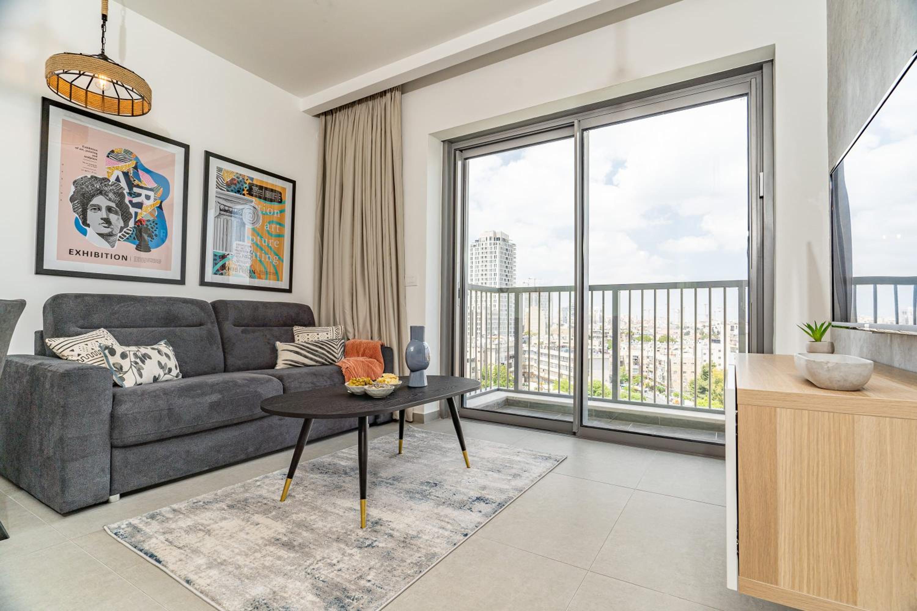 Exclusive 1 Bdm Apartment Parking City Center