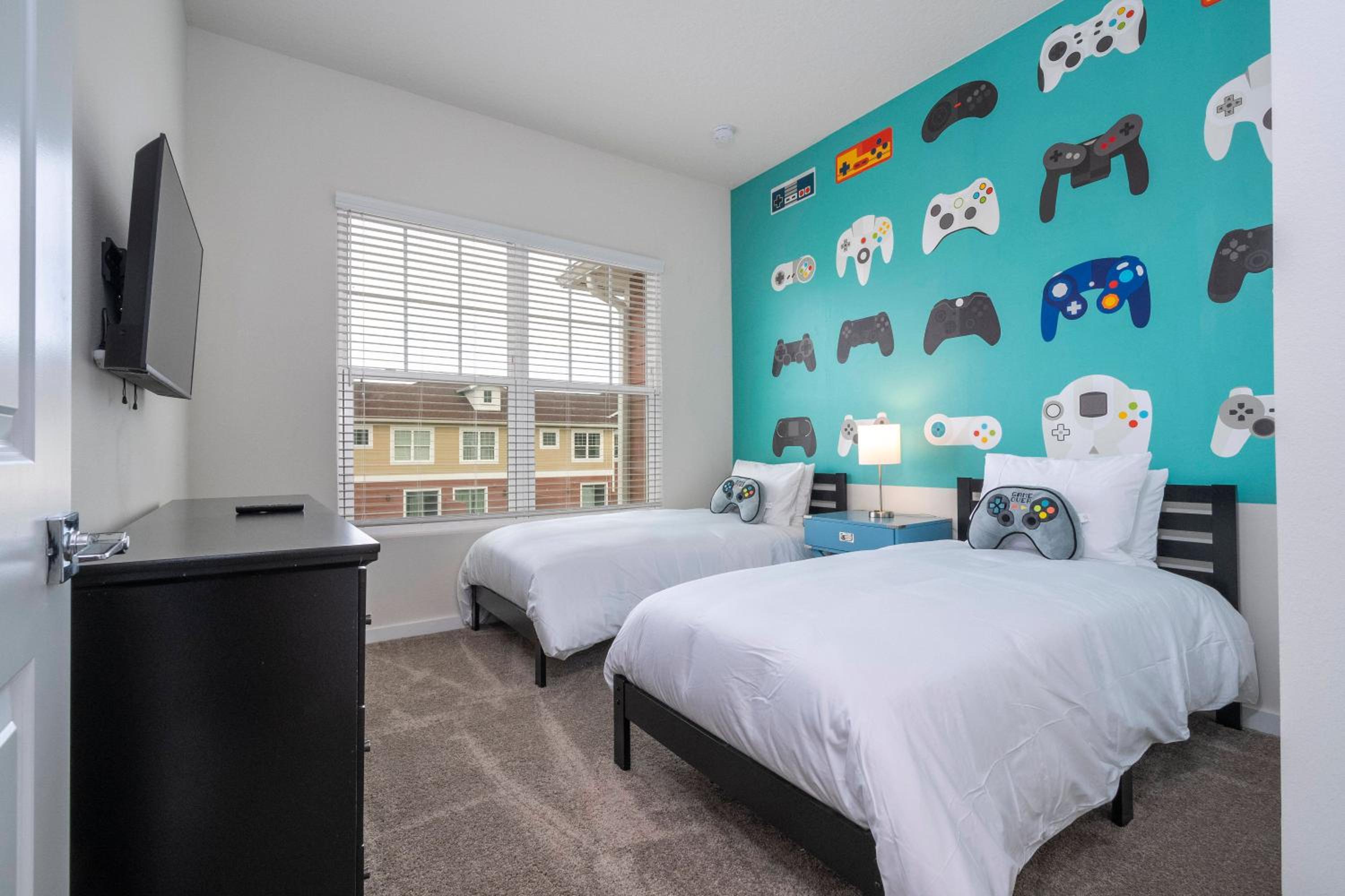 5 min to Disney NEW Upscale 5 Suites Villa