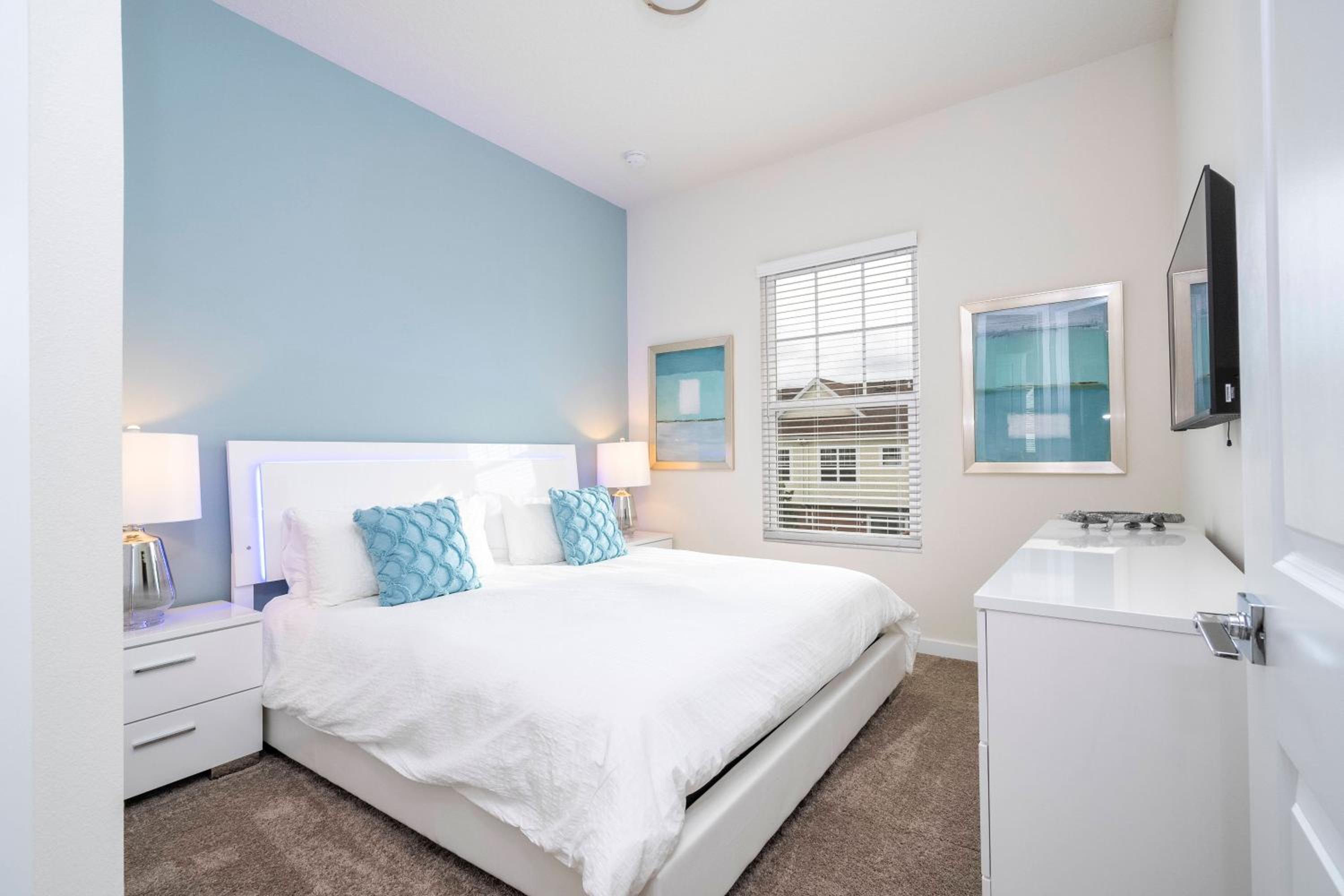 5 min to Disney NEW Upscale 5 Suites Villa