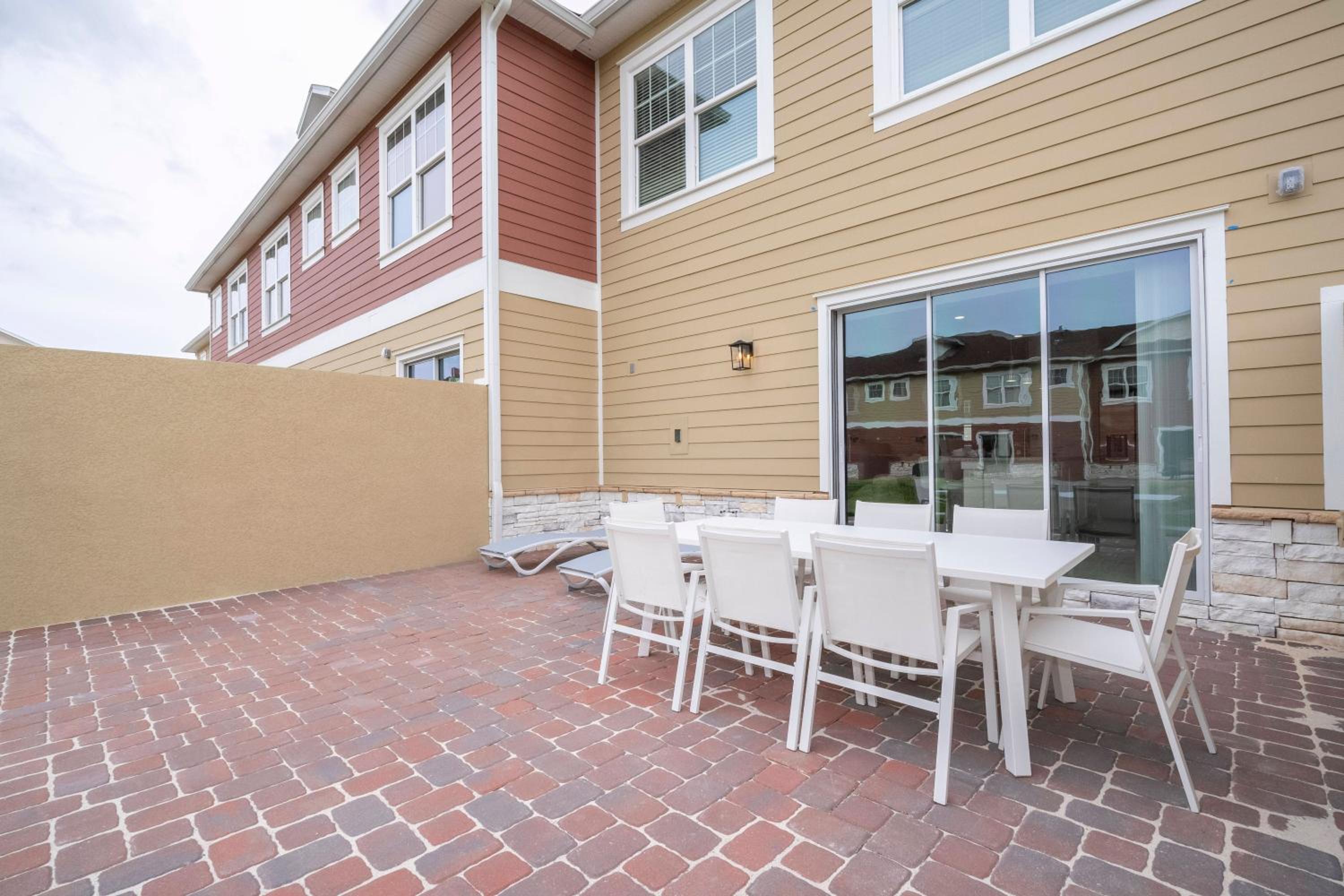 5 min to Disney NEW Upscale 5 Suites Villa