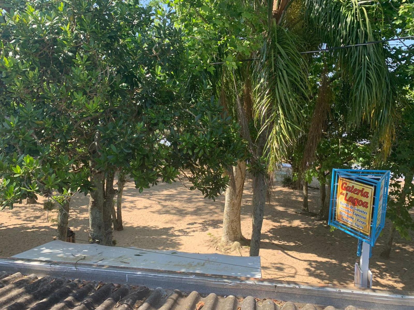 Apartamento térreo beira da praia