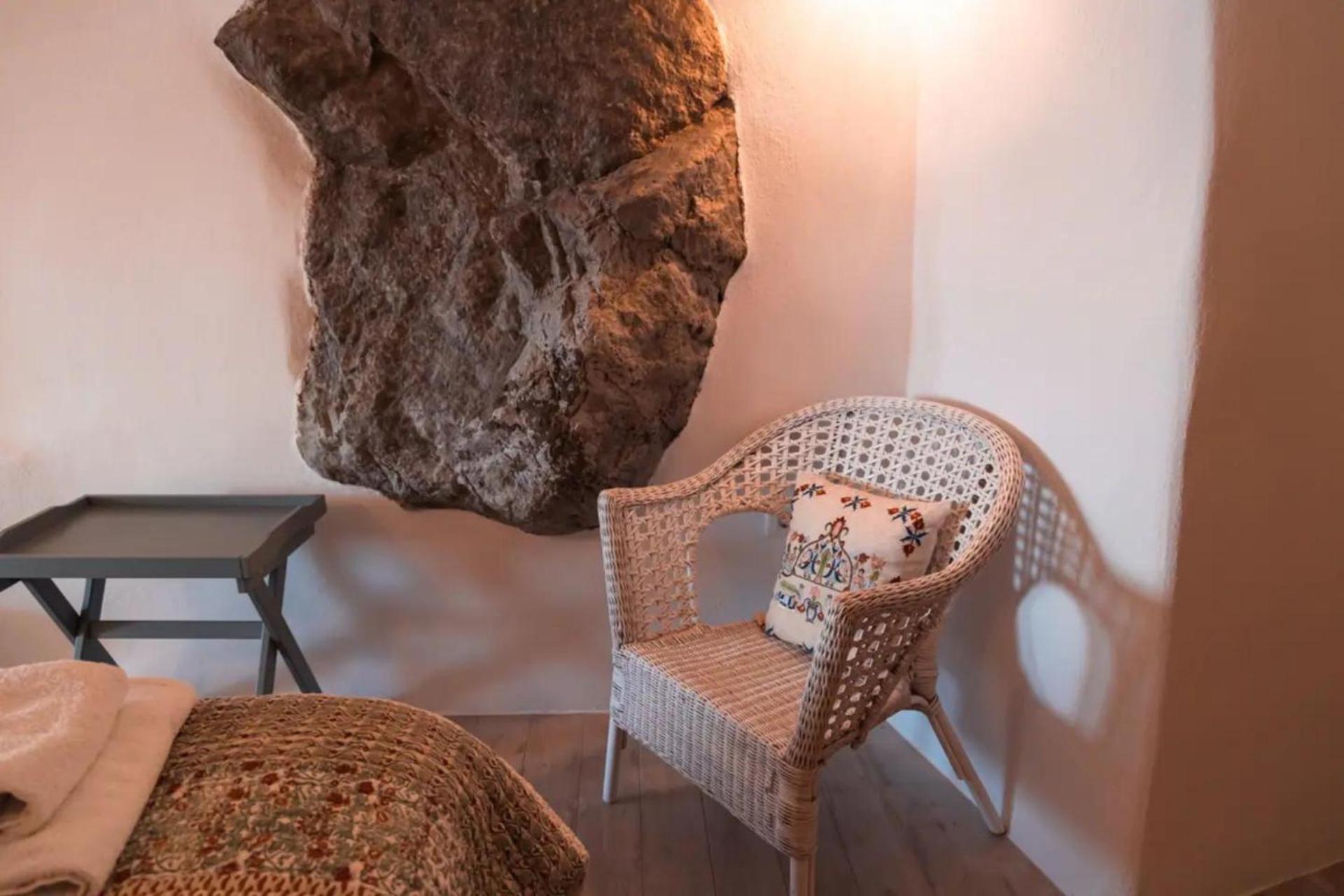 Luxury cave at Oia, Greece photo 5