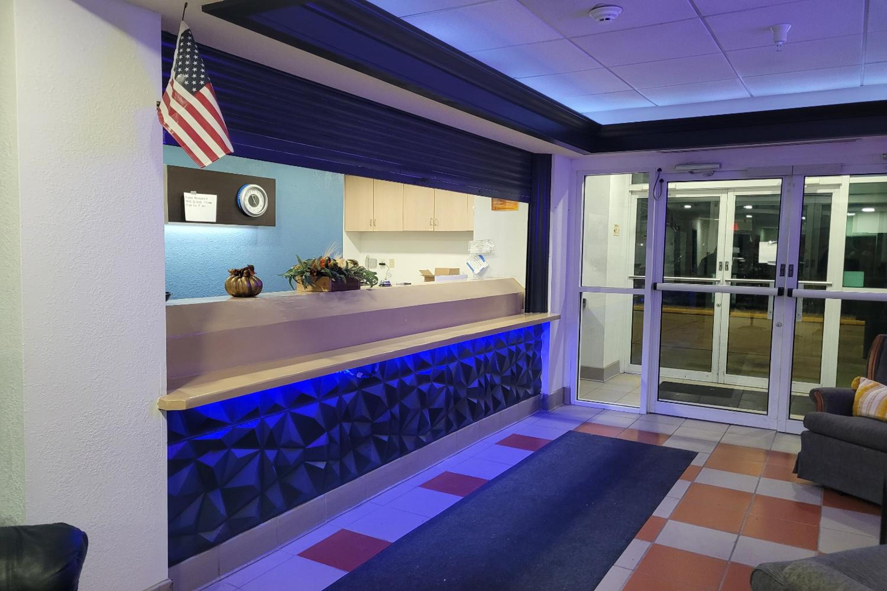 Miscellaneous Market Vacations - Modern Stay 39 Lakeview By OYO Minonk - Property Image 5